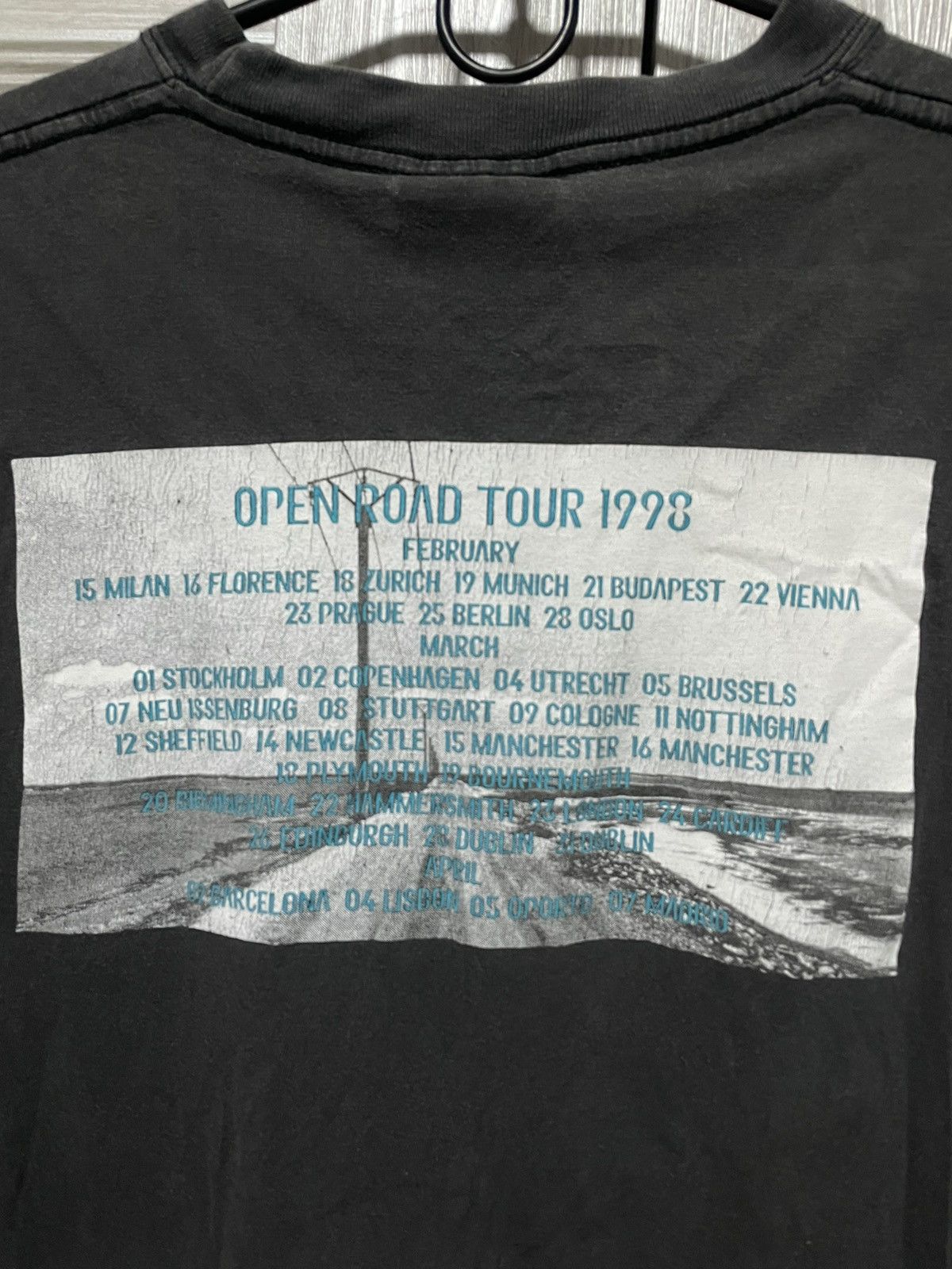 Band Tees Vintage 1998 Gary Barlow Open Road Tour Band Tee Black 90s Size US M / EU 48-50 / 2 - 10 Thumbnail