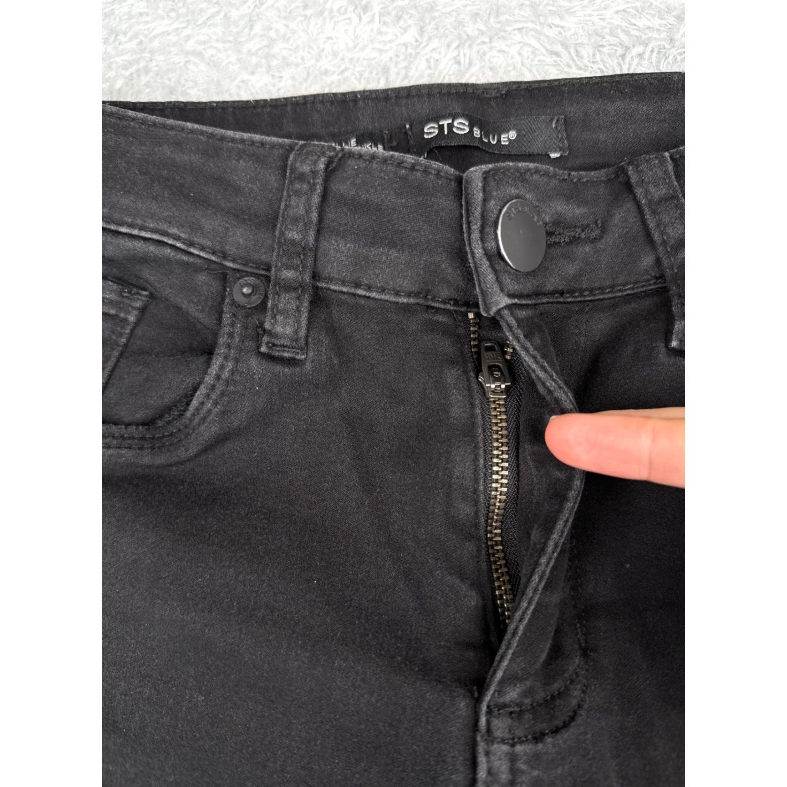 Vintage STS Blue Jeans Women Slim Black 25x26 Adult Regular Ankle Cotton Denim 5-Pocket 26" Inseam Mens? Size 42" / US 20 - 5 Thumbnail