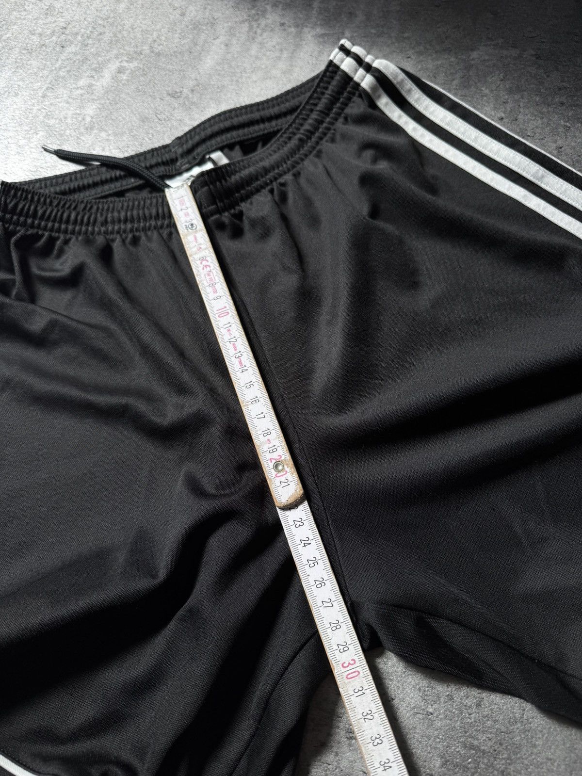 Adidas Vintage Y2K Adidas Pinterest Shorts Streetwear 90s Size US 32 / EU 48 - 21 Thumbnail