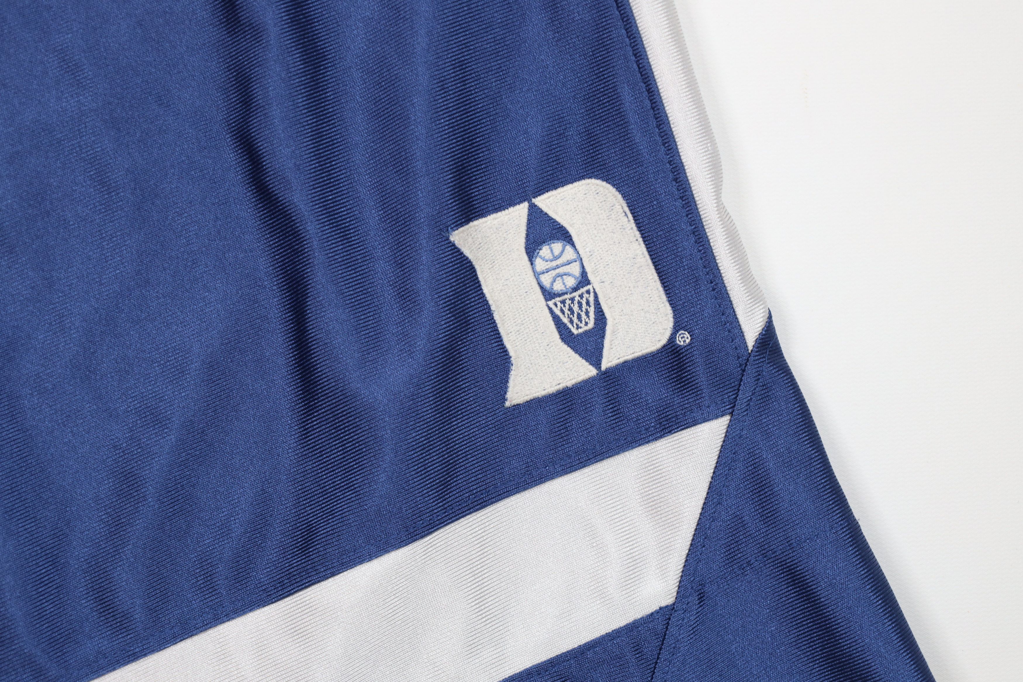 Nike Vintage Nike Mini Swoosh Duke University Basketball Shorts Size US 38 / EU 54 - 5 Thumbnail
