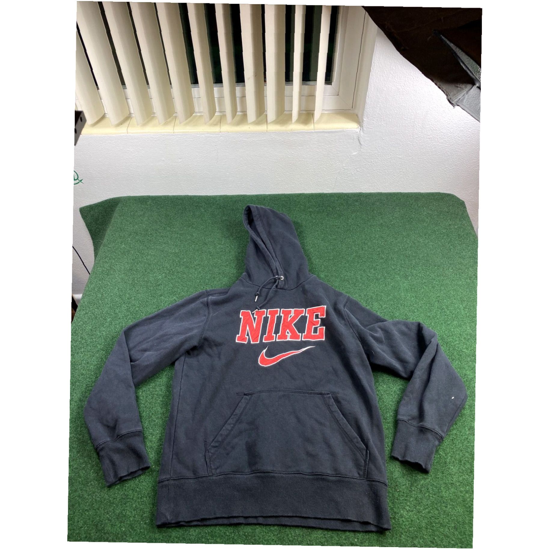 Nike Vintage Nike Small Swoosh Travis Scott Mini Check Sweatshirt Size M Size US M / EU 48-50 / 2 - 1 Thumbnail