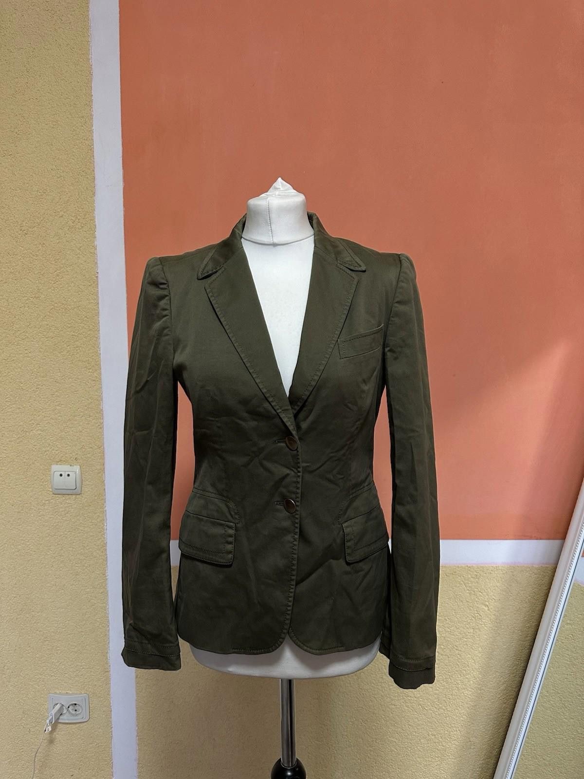 Gucci Gucci Women Blazzer Size 40 Khaki Size M / US 6-8 / IT 42-44 - 1 Thumbnail