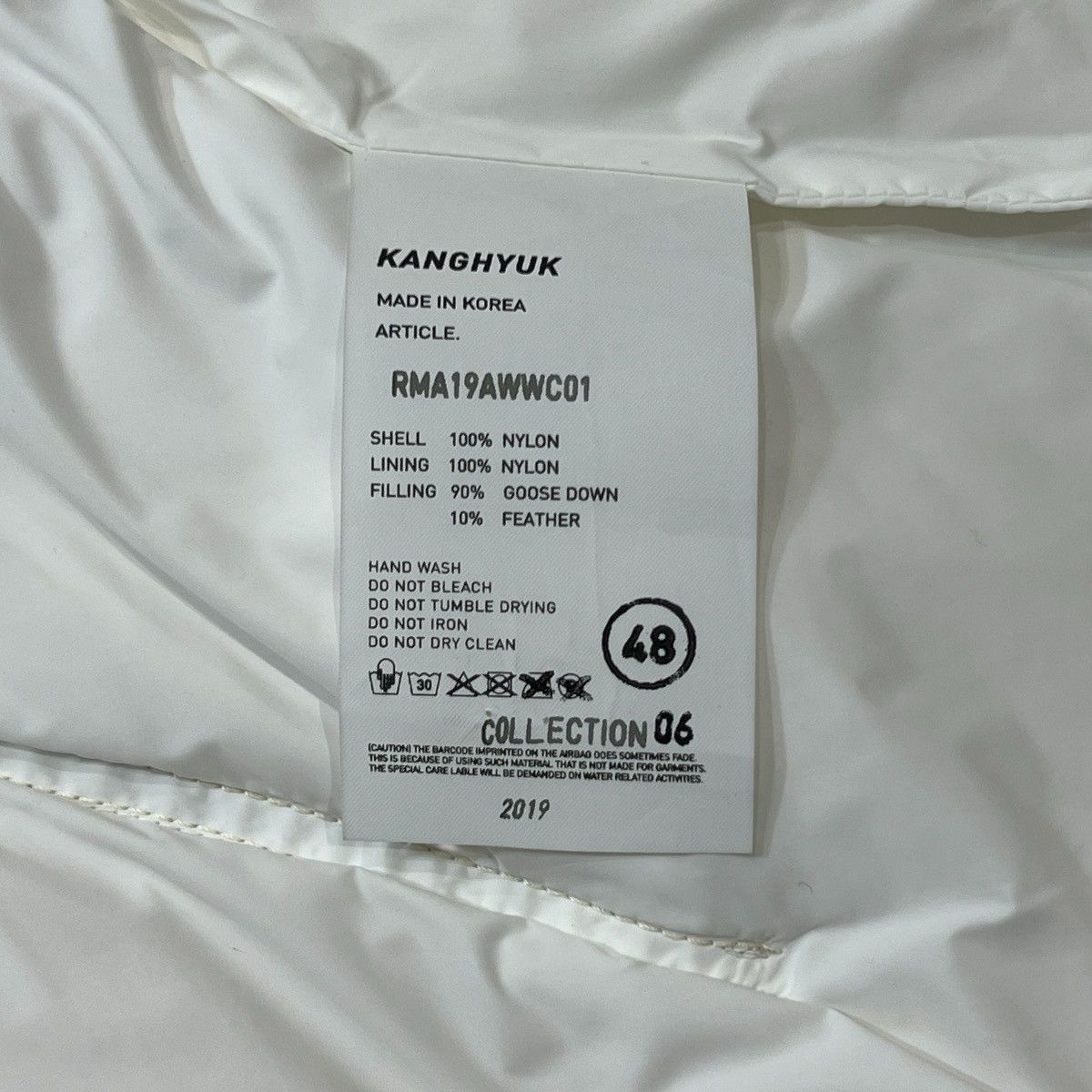 KANGHYUK KANGHYUK 2019 COLLECTION 6 Airbag Nylon Puffer Down Vest Size US M / EU 48-50 / 2 - 5 Thumbnail