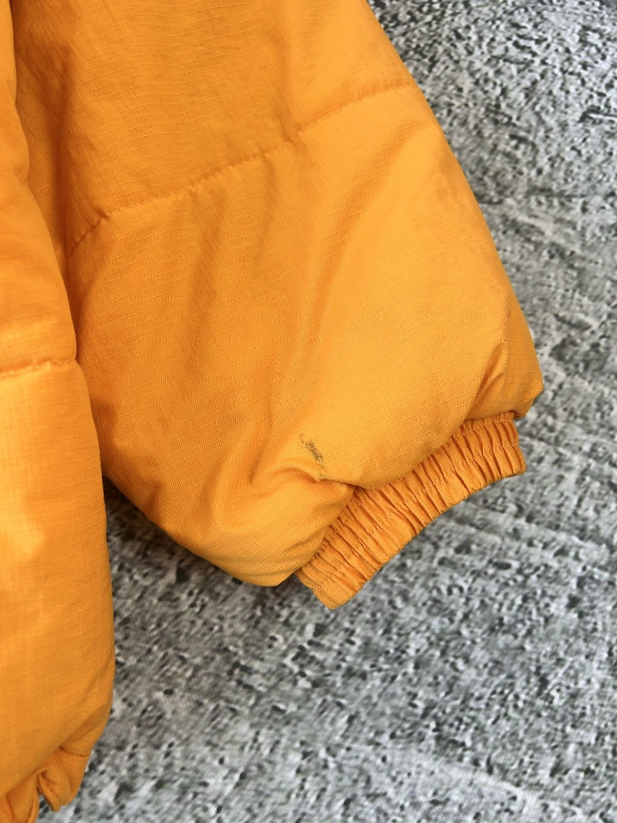 Nike × Vintage Nike vintage puffer jacket big logo 90s orange Size US L / EU 52-54 / 3 - 3 Thumbnail