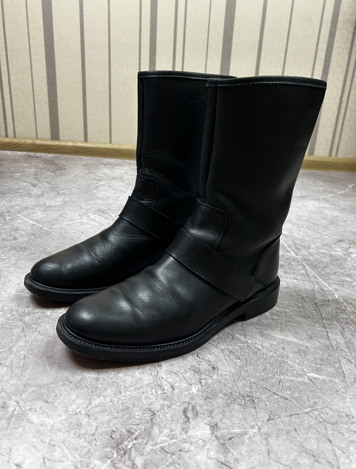 Common Projects COMMON PROJECTS Women's Leather Engineer Boots Size 39. Size US 9 / IT 39 - 5 Thumbnail