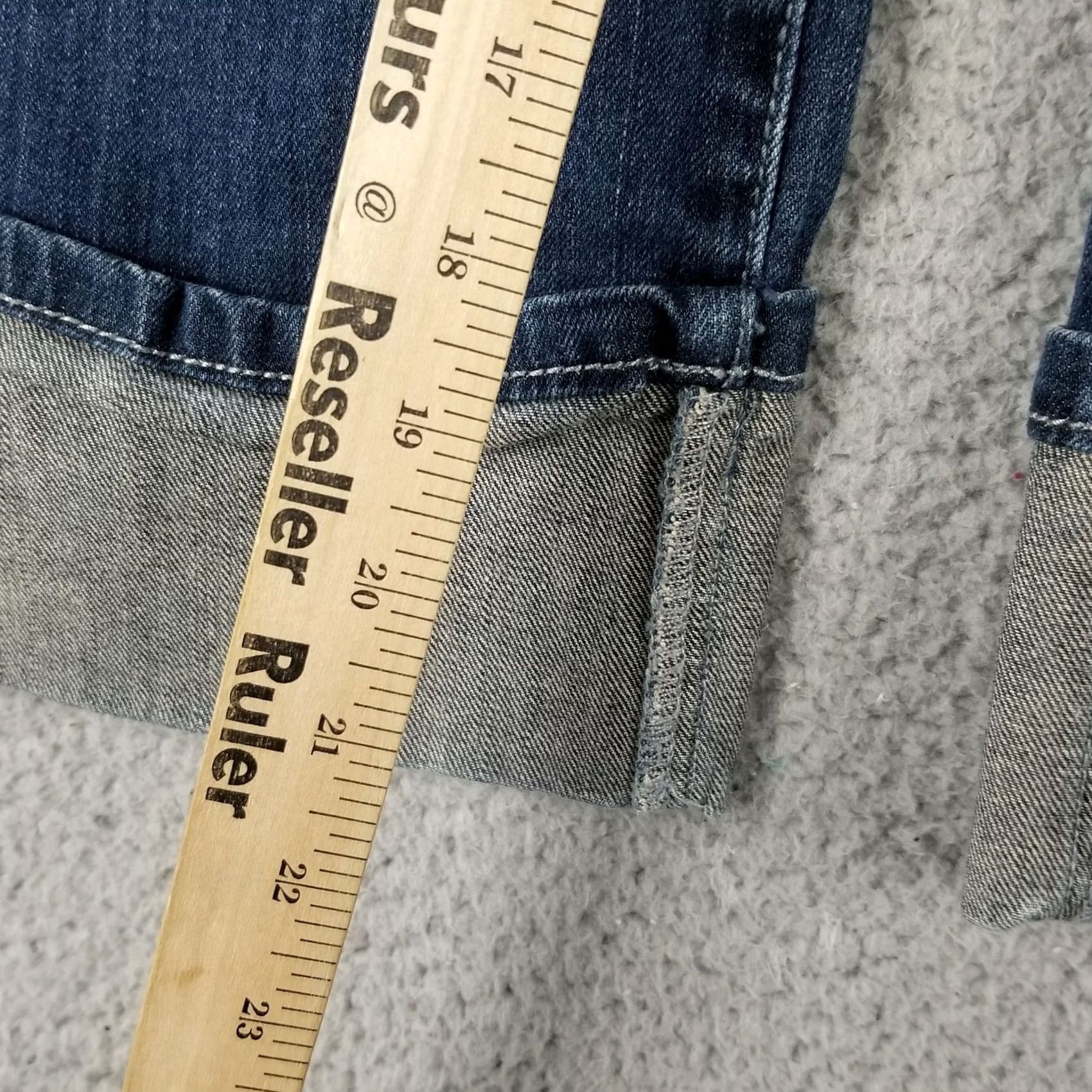 Mossimo Mossimo Supply Co Jeans Juniors 7 Crop Mid Rise Blue Denim Cuffed Whiskers 30X21 Womens Girls Knit Denim Zip Button - Size 28" / US 6 / IT 42 - 5 Thumbnail