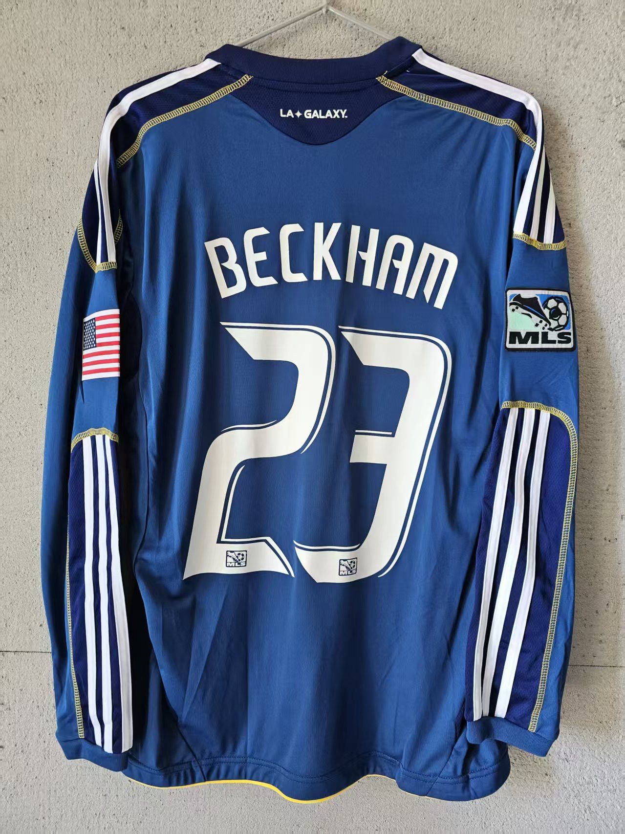 Other 2012 Los Angeles Galaxy 23 David Beckham Jersey Home Size US XL / EU 56 / 4 - 1 Thumbnail