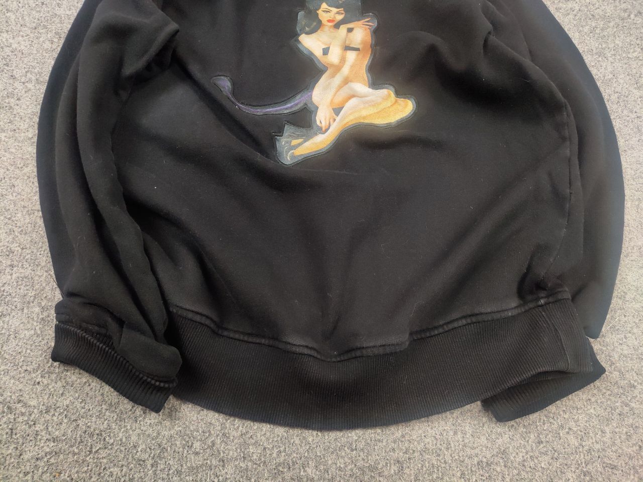 Givenchy Givenchy Girl Logo Embroidery Authentic Crewneck Sweatshirt Size US S / EU 44-46 / 1 - 6 Thumbnail