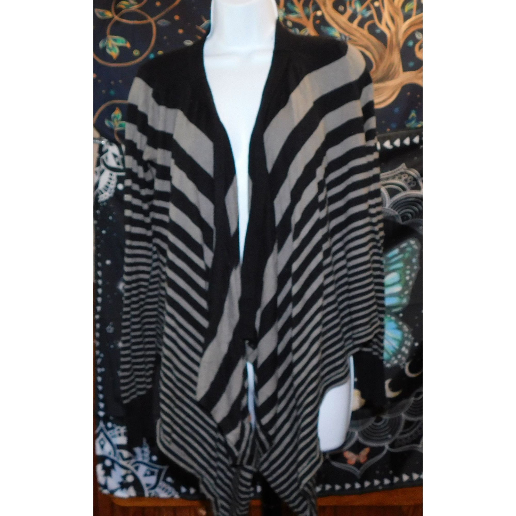 Calvin Klein Calvin Klein Black And Grey Striped Asymmetrical Flyaway Car Size M / US 6-8 / IT 42-44 - 2 Thumbnail