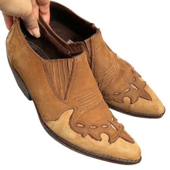 Guess × Vintage Vintage Guess Leather Cowboy Style Heeled Shoes - 6/5-5.5US Size US 5.5 / IT 35.5 - 3 Thumbnail