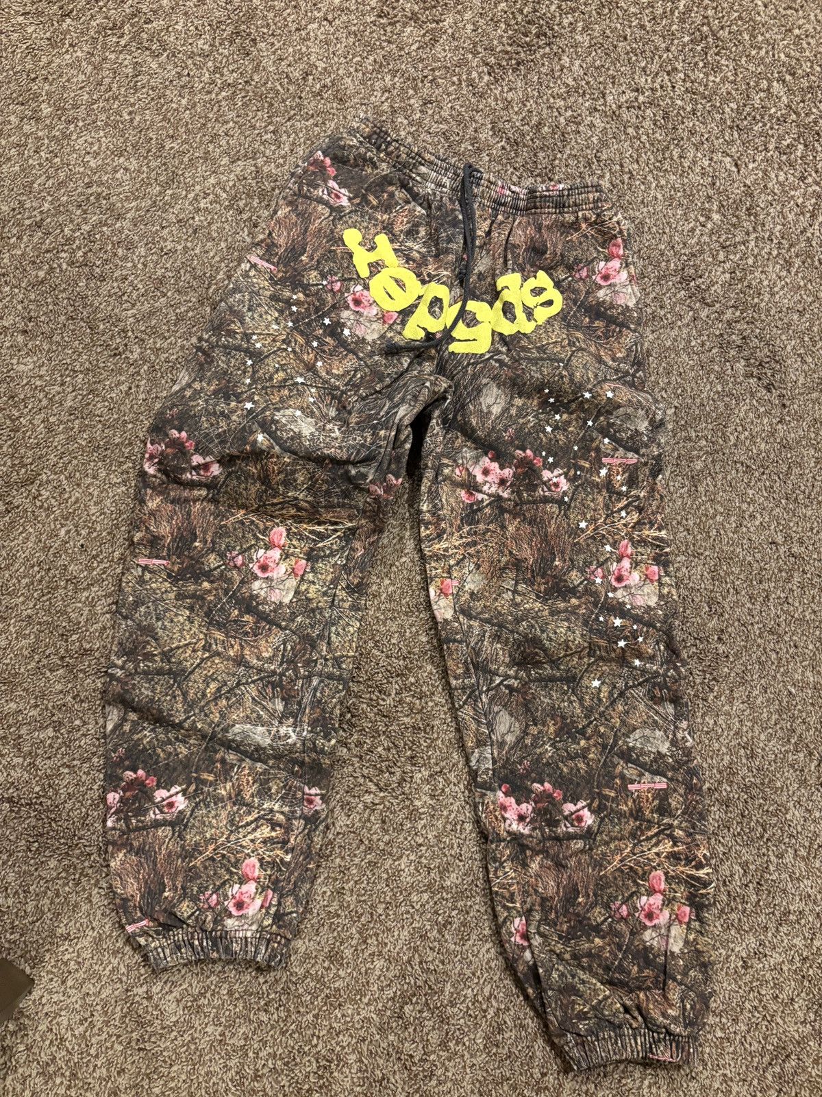 Camo print sp5der sweats