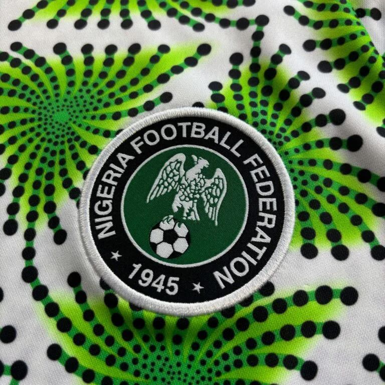 Nike NEW Nigeria 2022-23 Pre-Match training football jersey M Size US M / EU 48-50 / 2 - 4 Thumbnail
