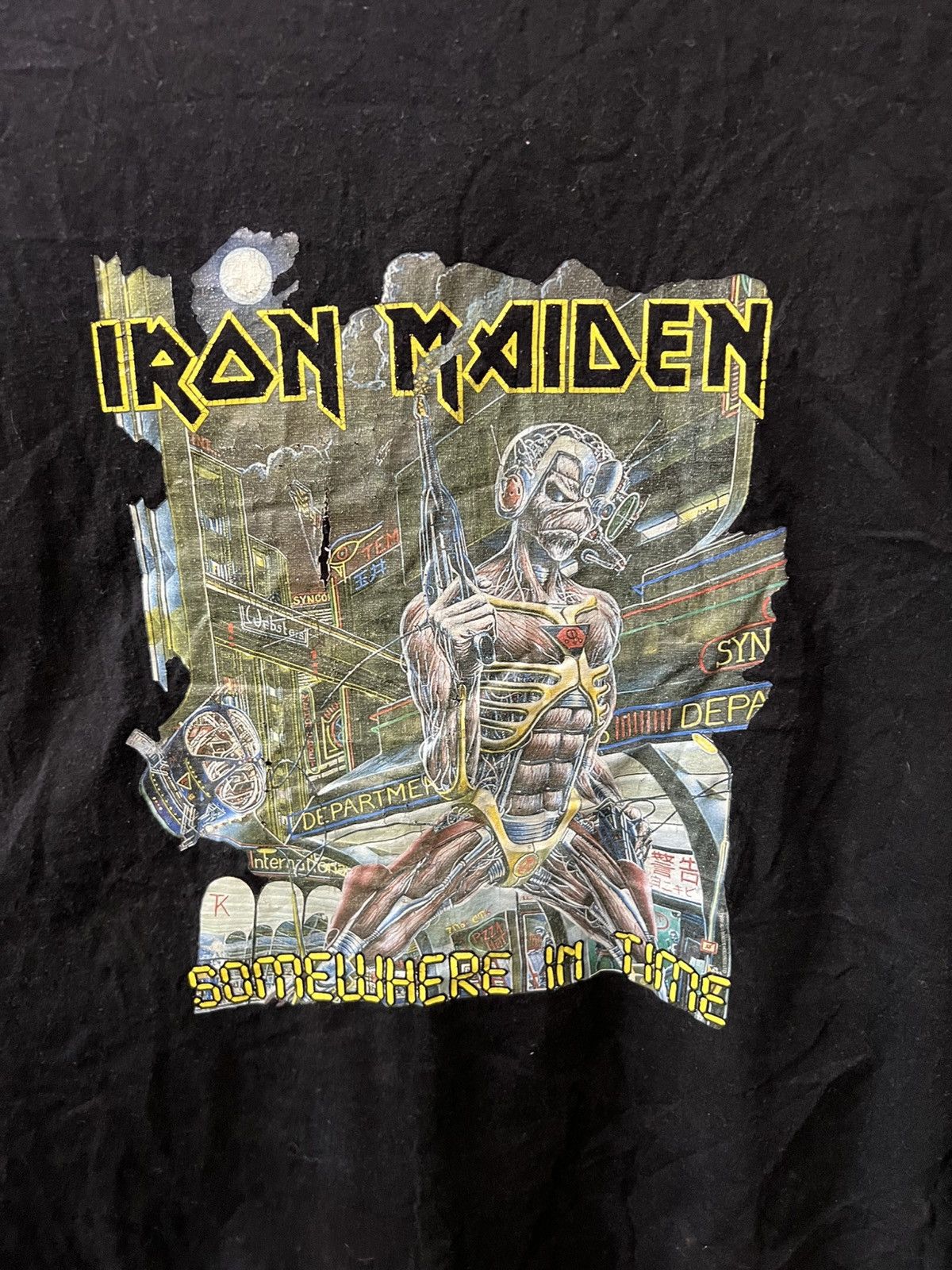 Band Tees 2003/2004 VINTAGE IRON MAIDEN SOMEWHERE IN TIME GRAPHIC TEE Size US L / EU 52-54 / 3 - 3 Thumbnail