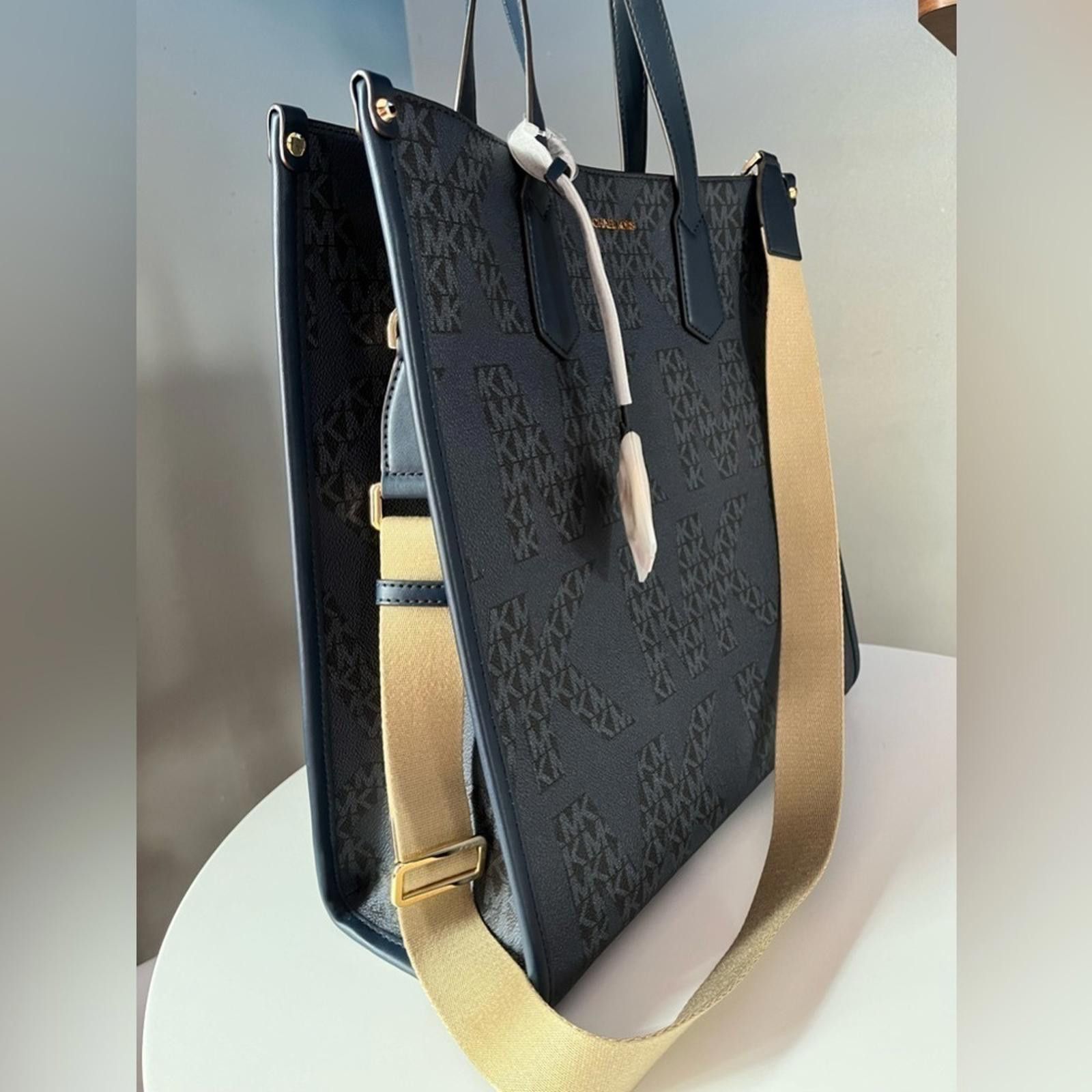 Michael Kors Michael Kors Admiral Blue Tote Bag With Crossbody Strap NWT Size ONE SIZE - 2 Thumbnail