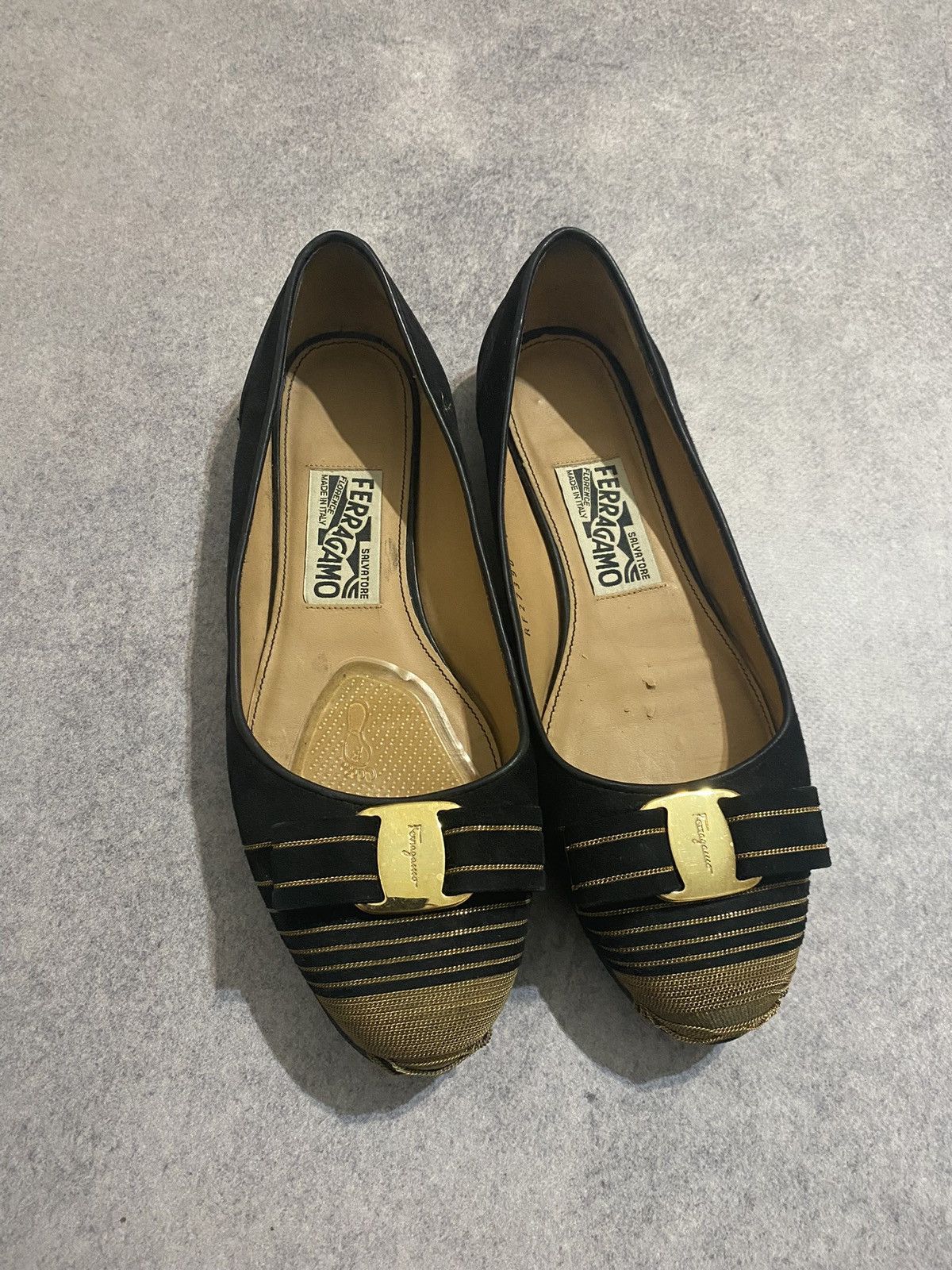 Salvatore Ferragamo × Vintage Salvatore Ferragamo Ballet Flats Gold Size US 7.5 / IT 37.5 - 1 Thumbnail