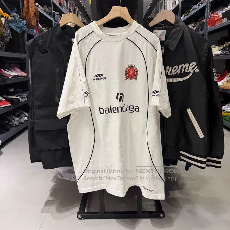 Balenciaga Balenciaga short sleeves Size US L / EU 52-54 / 3 - 1 Thumbnail