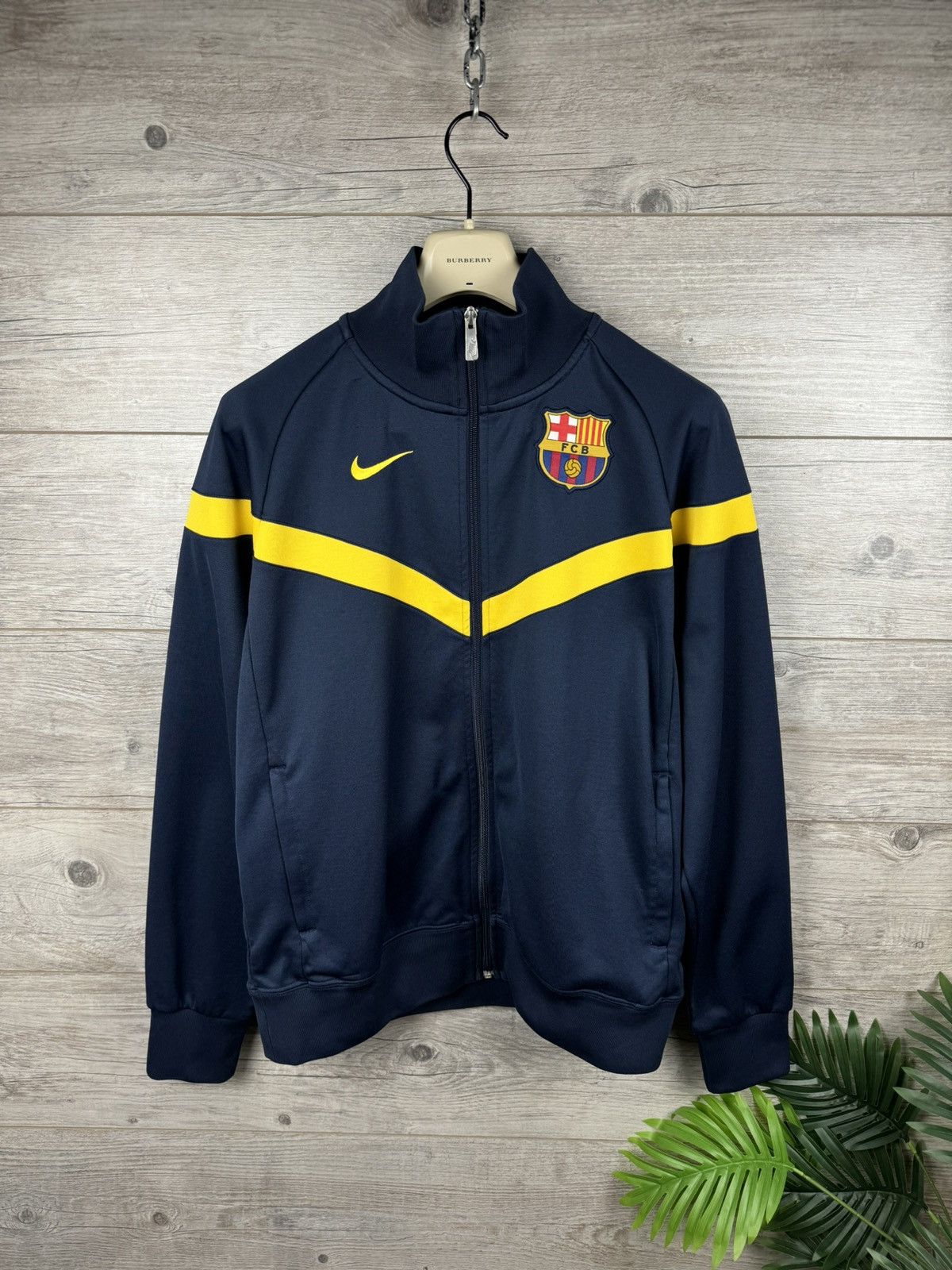 Nike Rare vintage Olympic jacket Nike FC Barcelona Size L Size US L / EU 52-54 / 3 - 3 Thumbnail