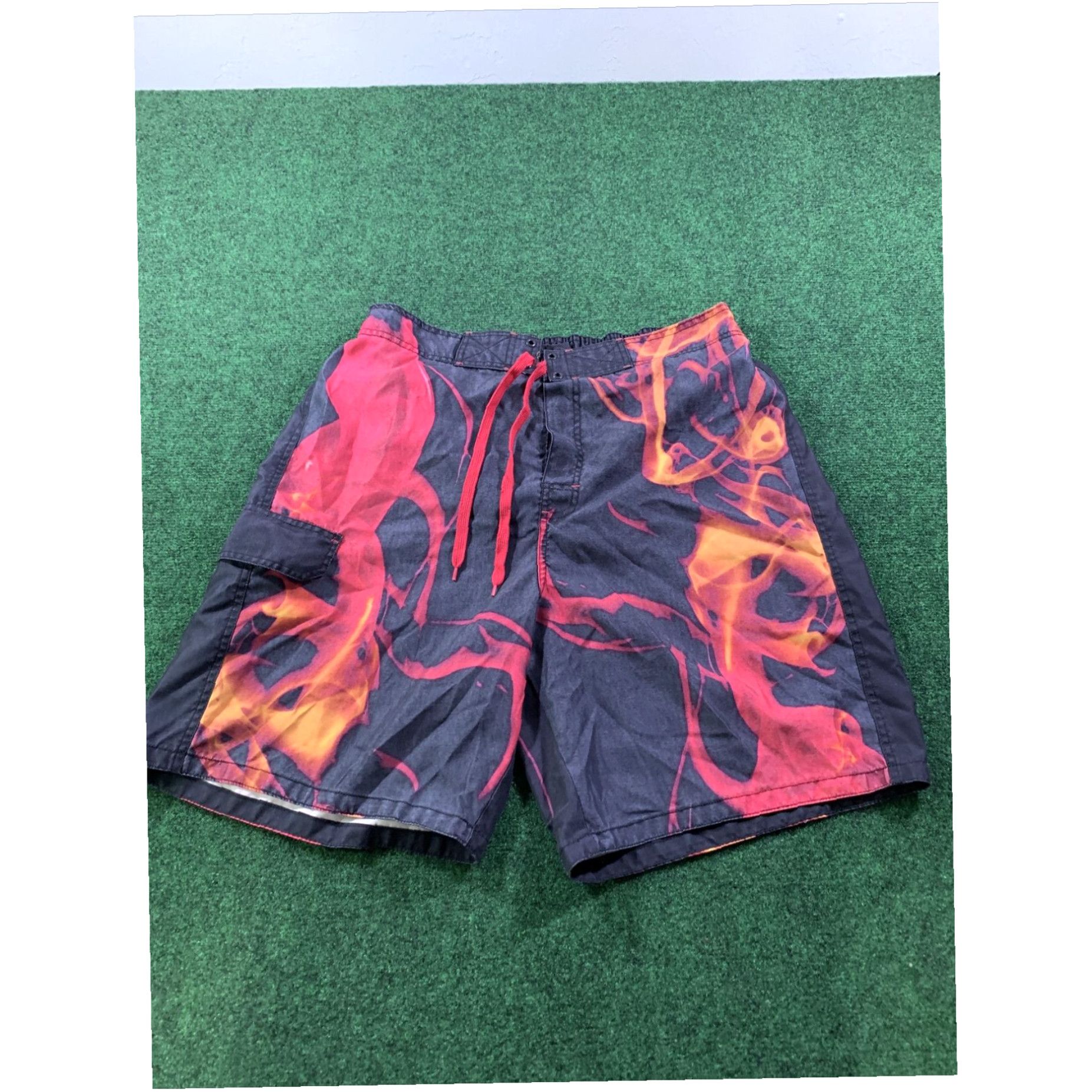 Joe Boxer JOE BOXER Flame Graphic Swim Trunks Men Size 38 Board Shorts Pockets Mesh Lining Size US 38 / EU 54 - 1 Thumbnail