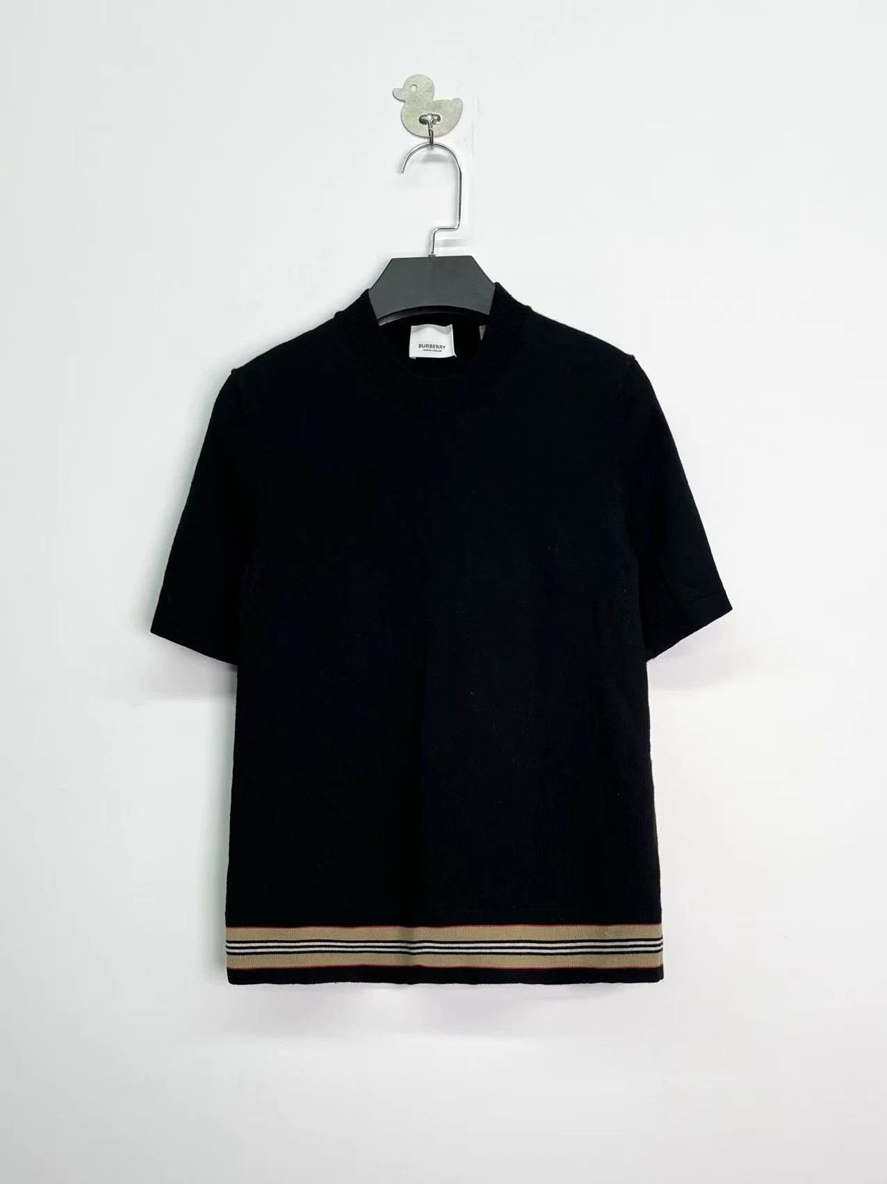 Burberry Burberry Black Wool Knit Short Sleeve Size US XS / EU 42 / 0 - 1 Thumbnail