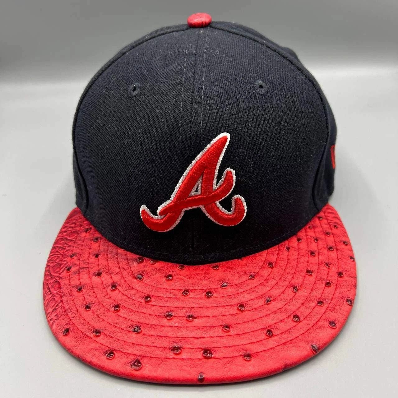 New Era Atlanta Braves Hat Men M-L Black Embroidered MLB Strap Back Size ONE SIZE - 1 Thumbnail
