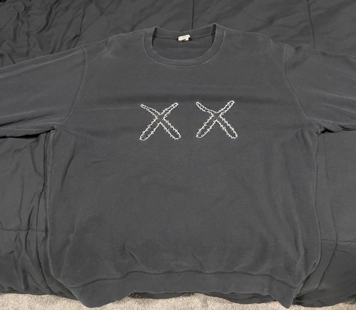 Kaws × Uniqlo Kaws x Uniqlo x Sesame Street Crew Neck Size US L / EU 52-54 / 3 - 1 Thumbnail