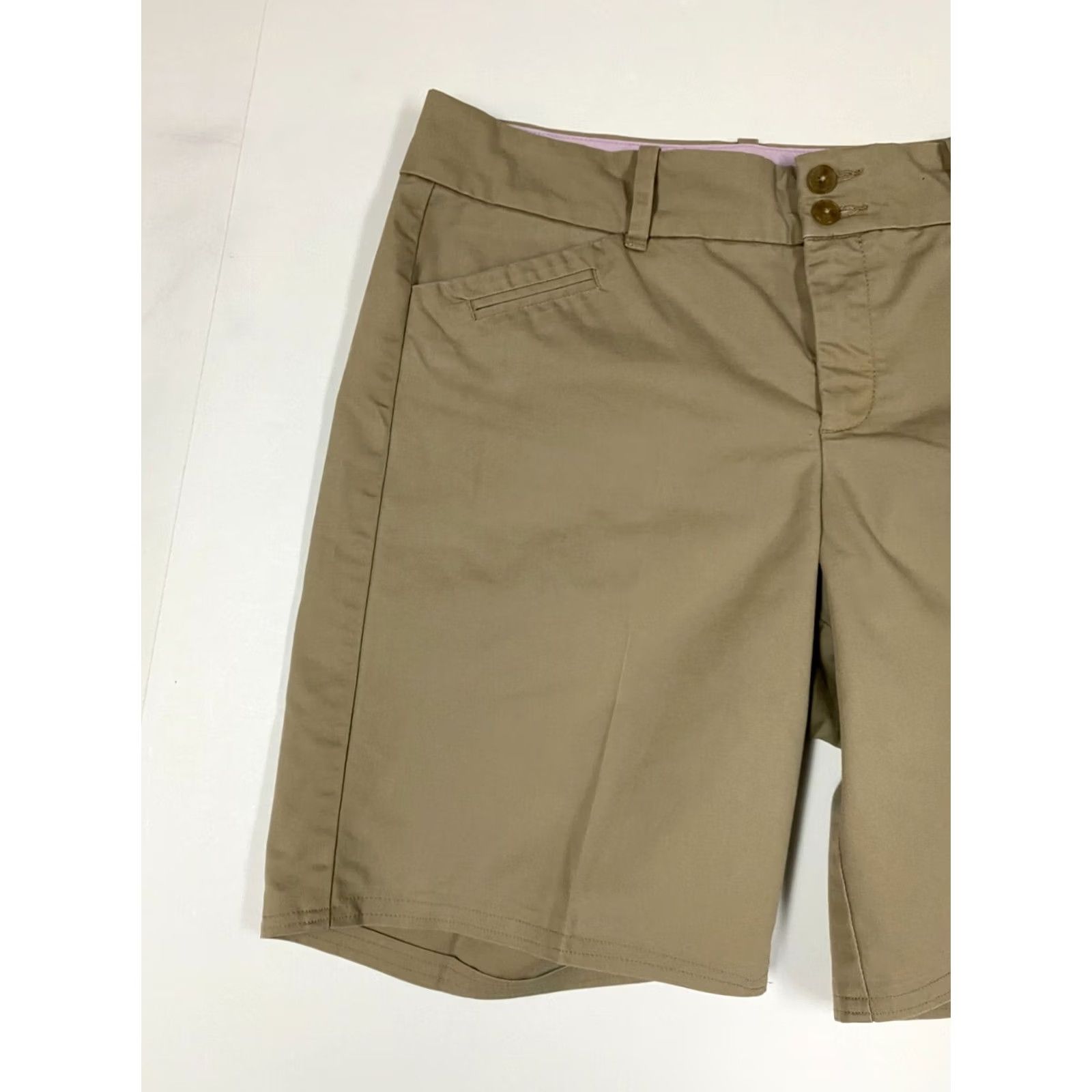 Dockers DOCKERS Shorts Womens 28 beige Chino khaki Casual CottonBlend FlatFront Zipper MidRise Classic Comfort Summer Walking Boys/Girls? Size 28" / US 6 / IT 42 - 3 Thumbnail