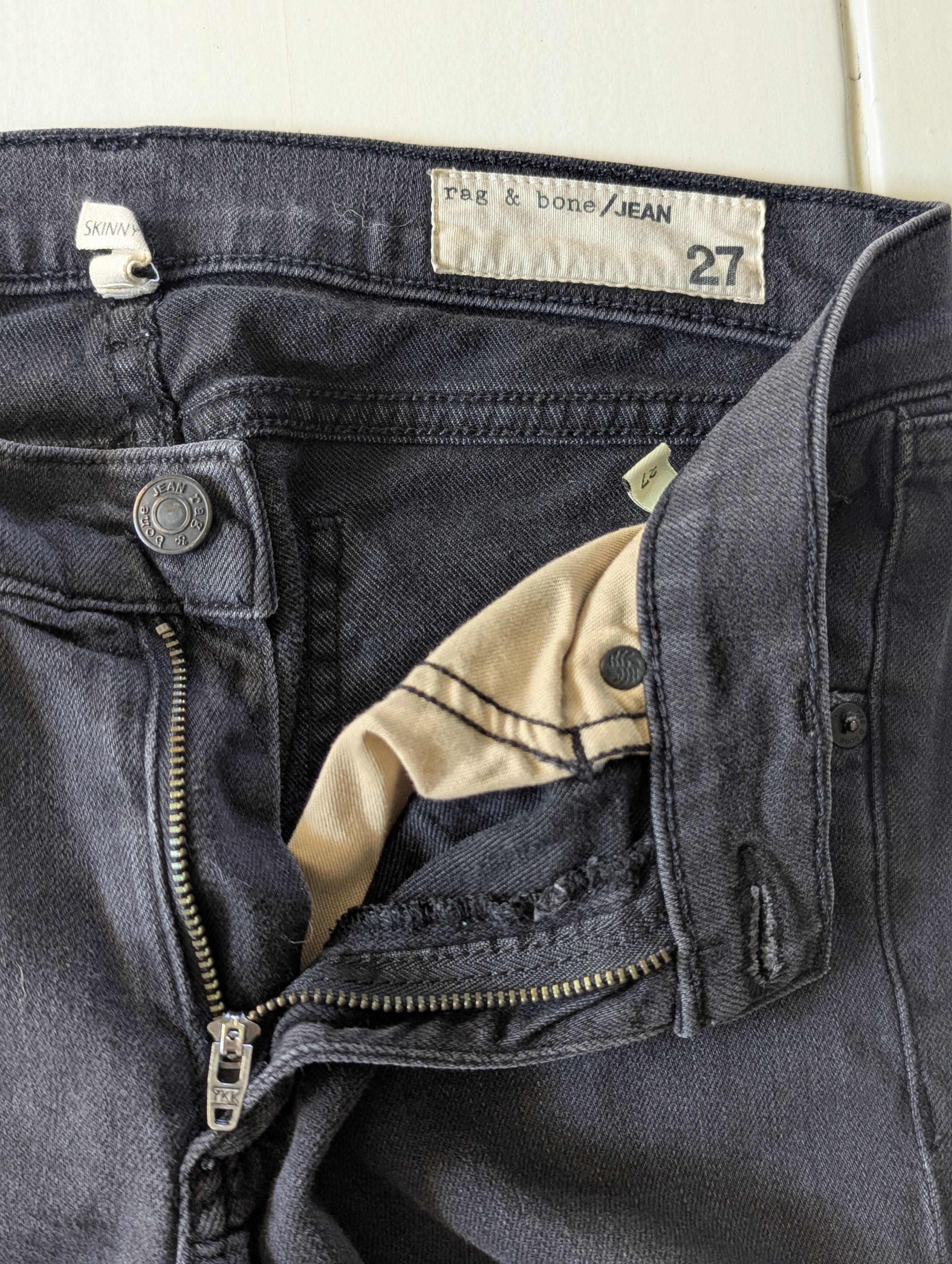 Rag & Bone Rag & Bone Black Distressed Skinny Jeans Size 27 Size 27" / US 4 / IT 40 - 5 Thumbnail