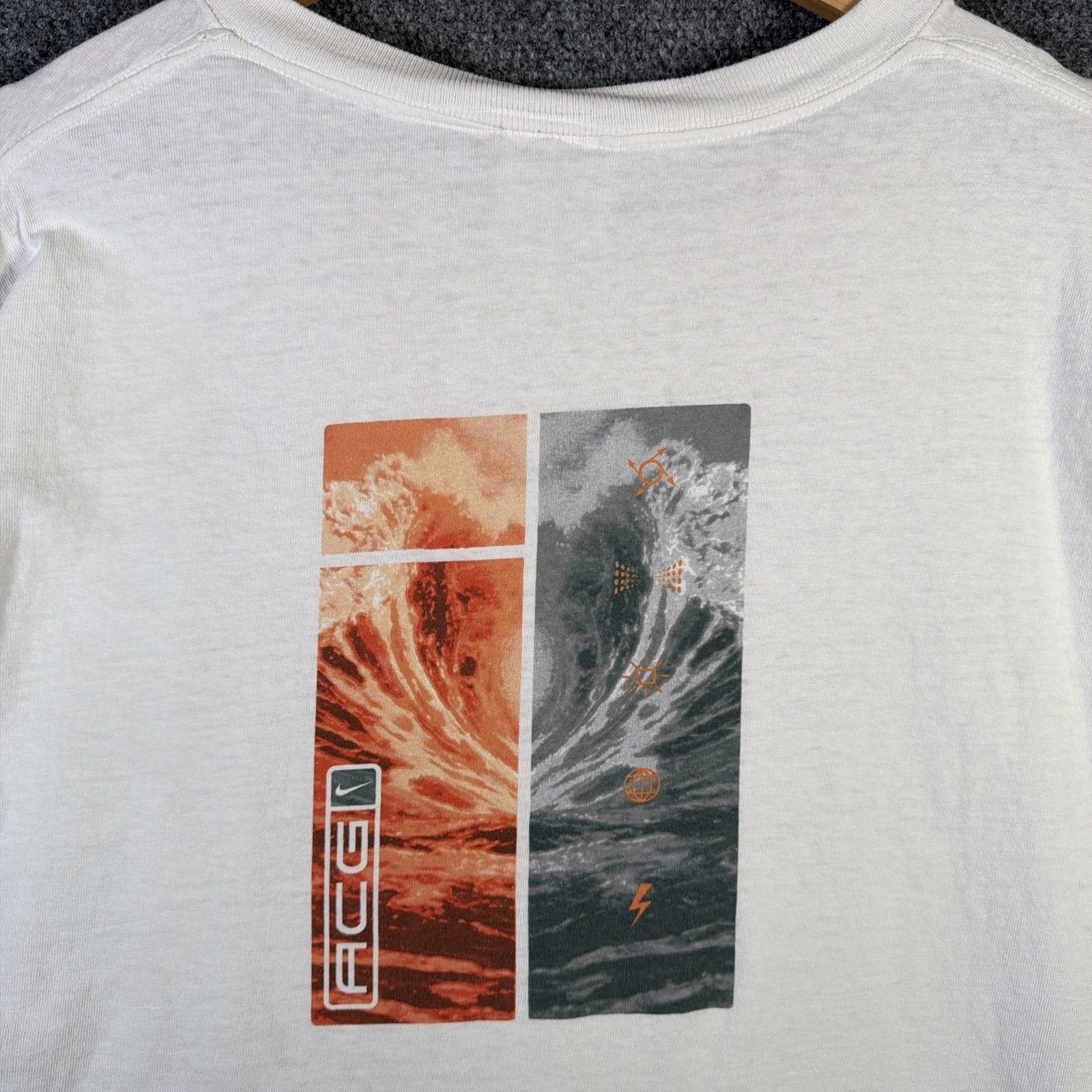 Nike ACG Vintage Nike ACG Shirt Mens XL White 90s Surf Waves Elements Size US XL / EU 56 / 4 - 1 Thumbnail