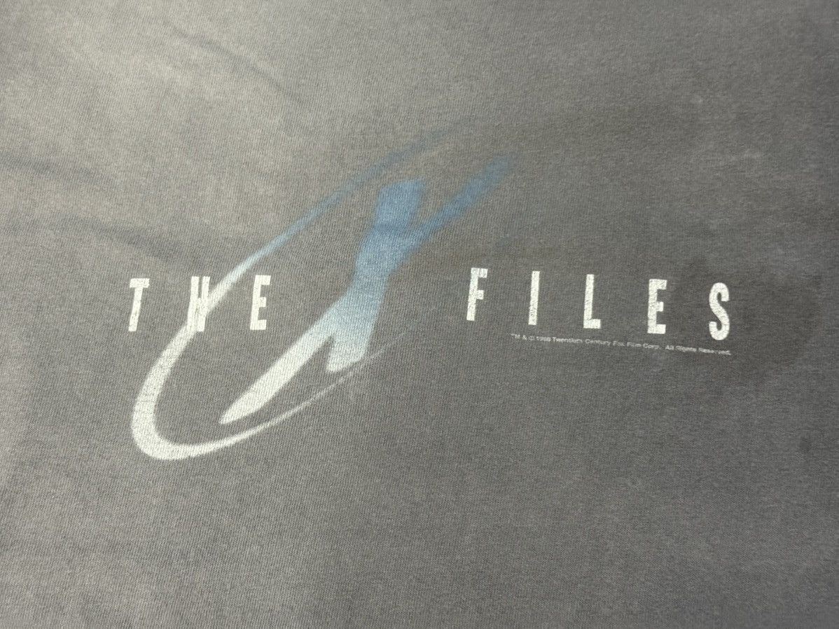 Vintage Hazy Distressed Vintage 90s X Files TV Series T-Shirt Size US L / EU 52-54 / 3 - 4 Thumbnail