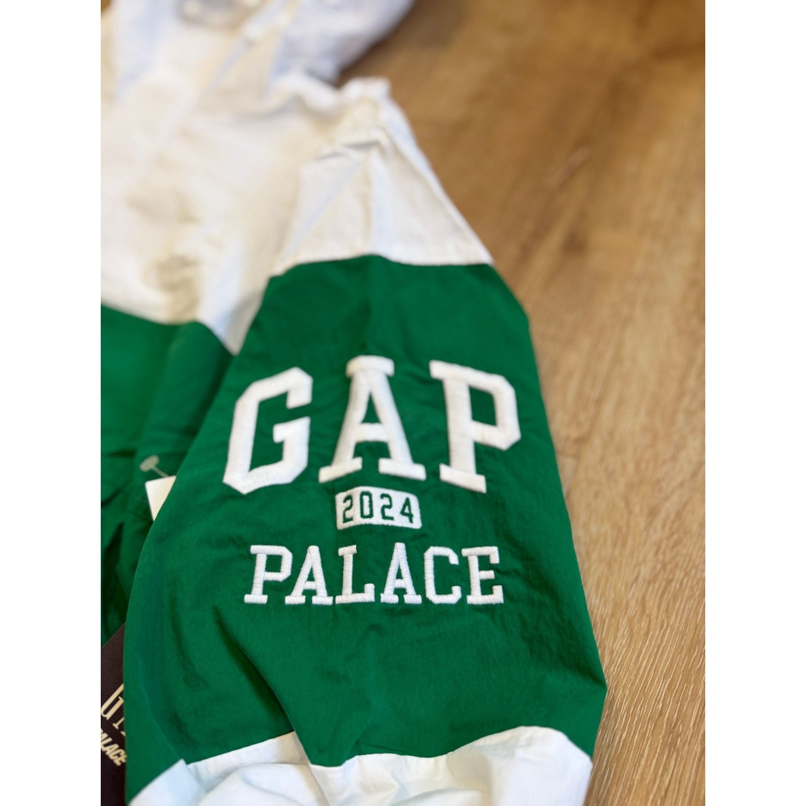 Gap Palace x Gap Windbreaker Anorak White Green NWT Size US XS / EU 42 / 0 - 5 Thumbnail