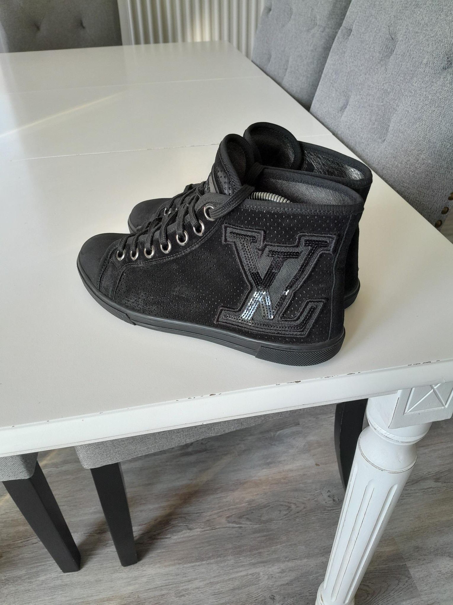 Louis Vuitton BASKETS LOUIS VUITTON PUNCHY Size US 5 / IT 35 - 9 Thumbnail