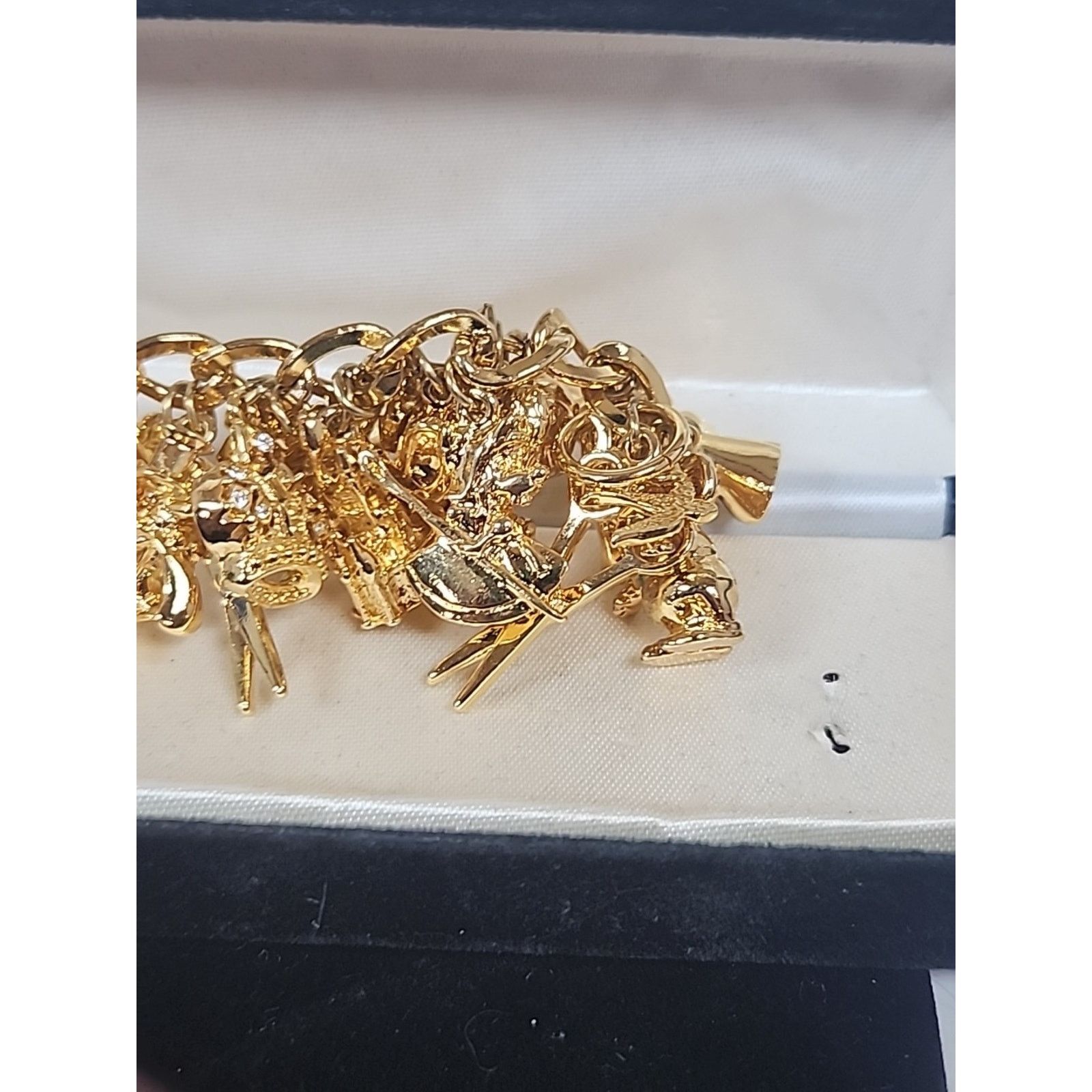 Disney Disney 50th Cinderella limited edi charm bracelet 2 OF 1950 Size ONE SIZE - 4 Thumbnail