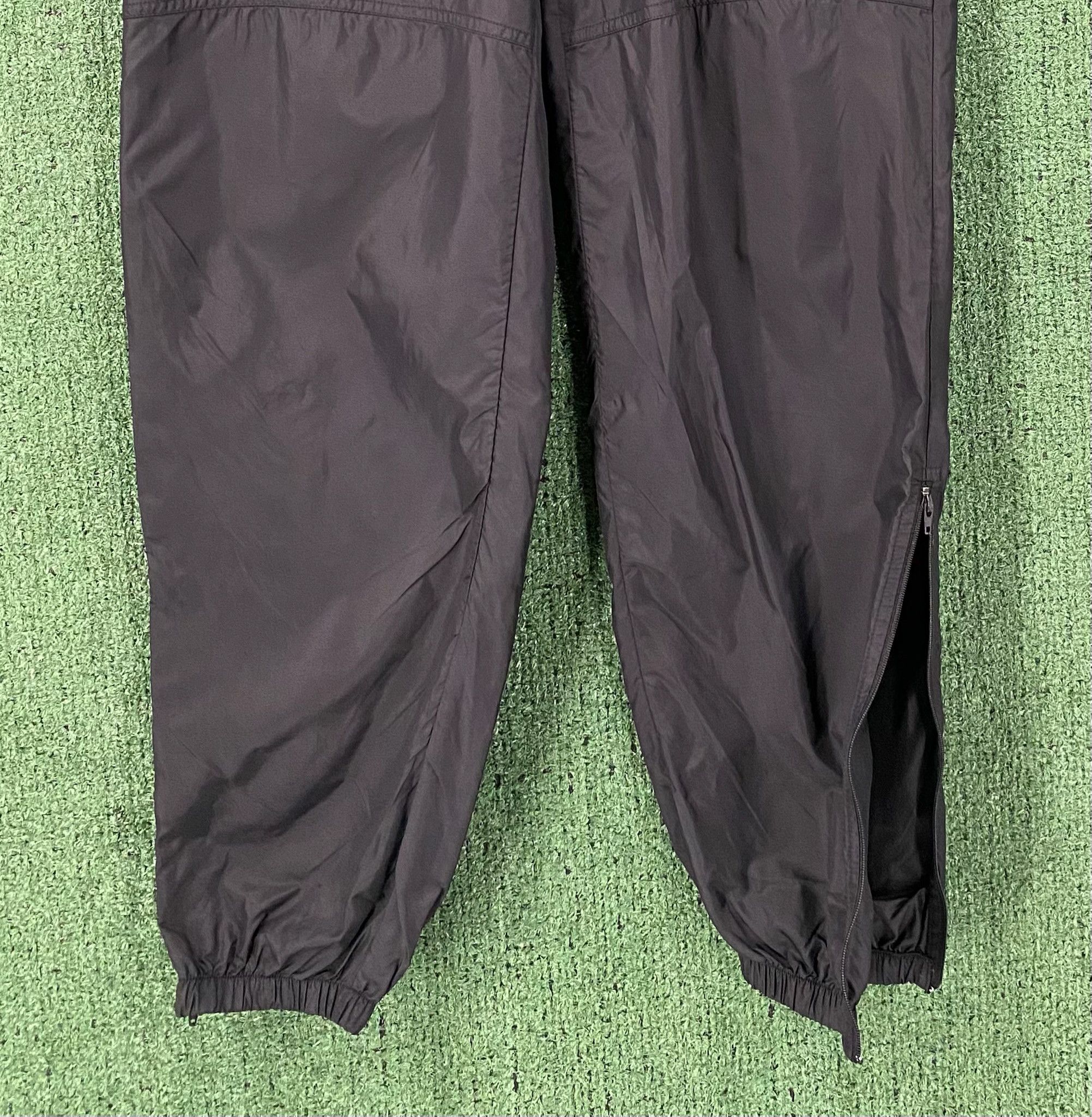 Nike 90’s Nike Spellout Grey Tag Black Windbreaker Pants Medium Size US 34 / EU 50 - 7 Thumbnail