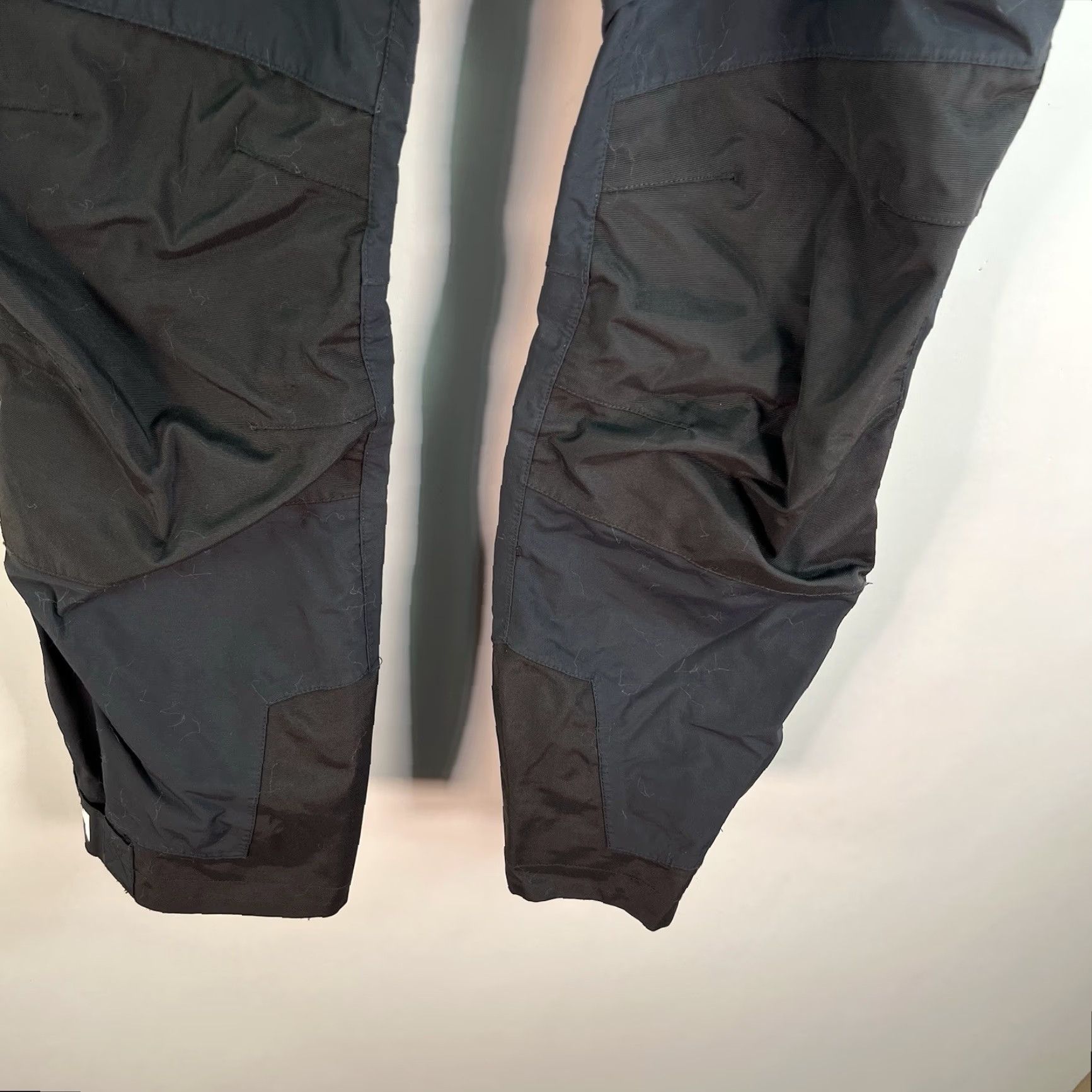 Helly Hansen VINTAGE Heely Hansen Sailing Yachting Pants Women's XS Cargo 34x30 Gray Logo Nautical Men’s? Size 26" / US 2 / IT 38 - 4 Thumbnail