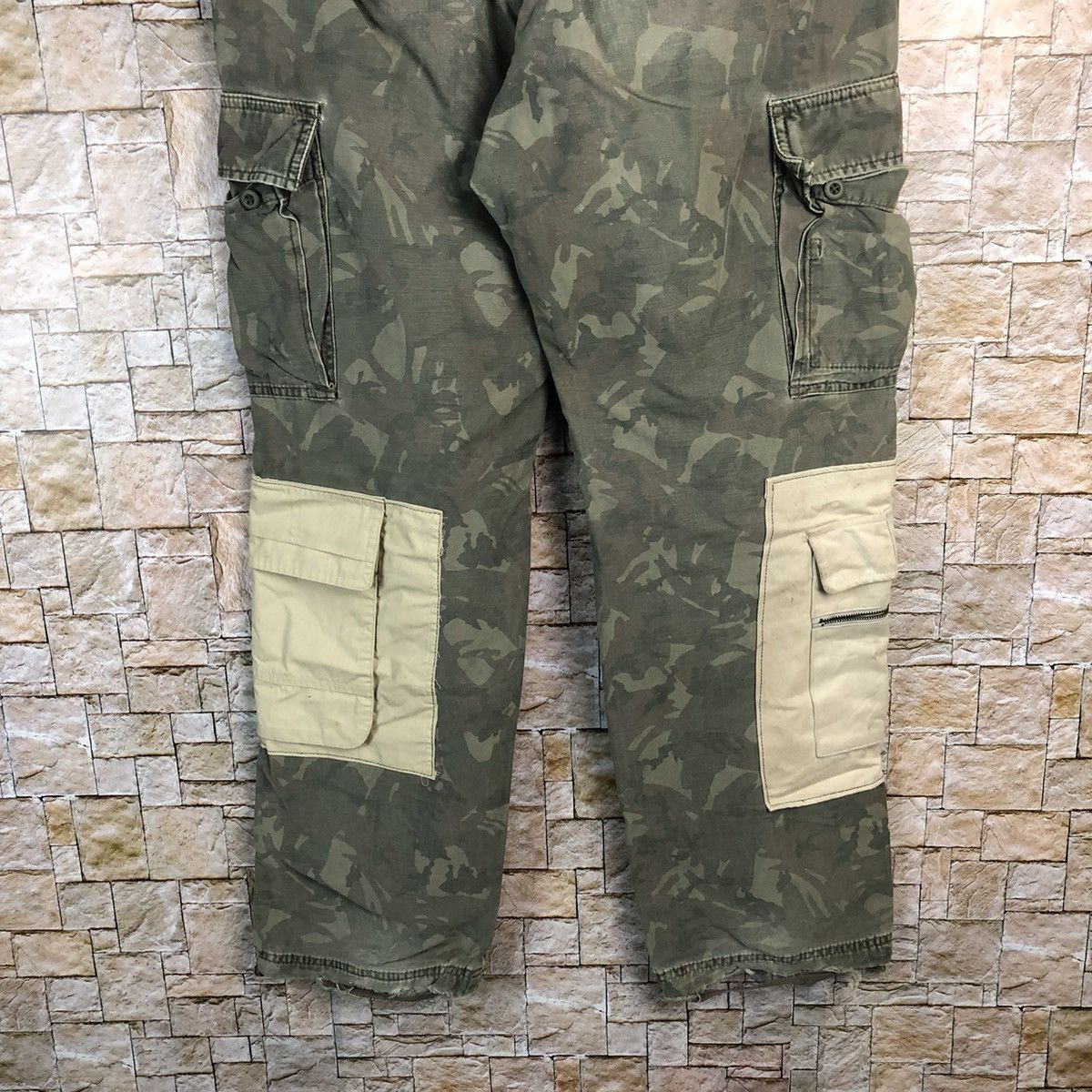 Japanese Brand Uniqlo Green Camo Cargo Multipocket Pants #A142 Size US 34 / EU 50 - 17 Thumbnail