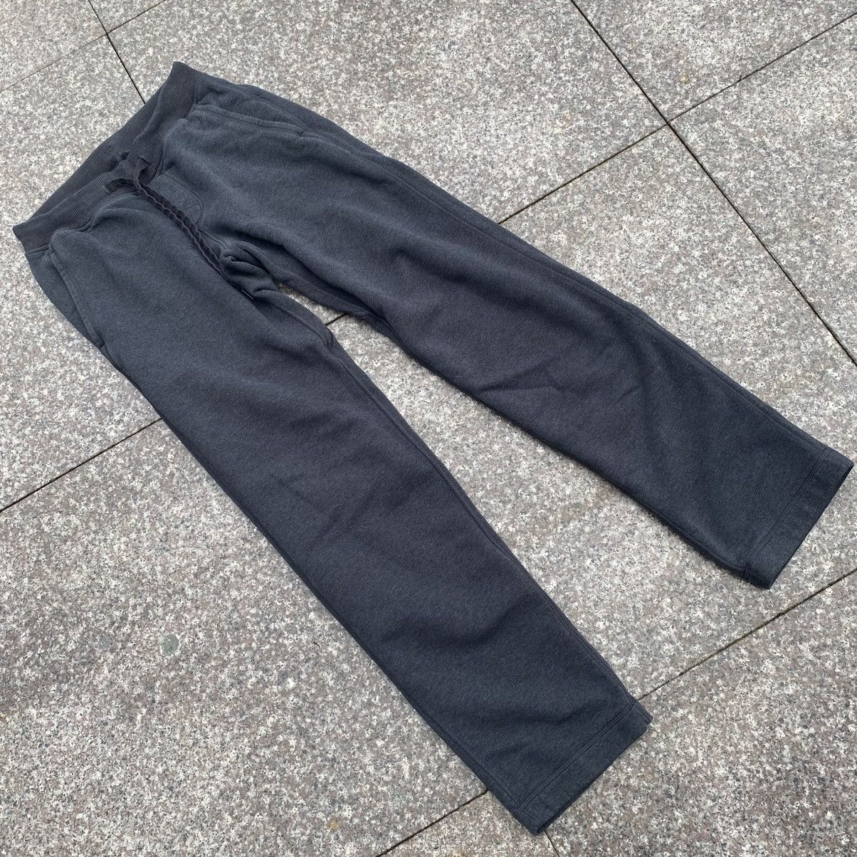 Lululemon Lululemon sweatpants Size US 29 - 1 Thumbnail