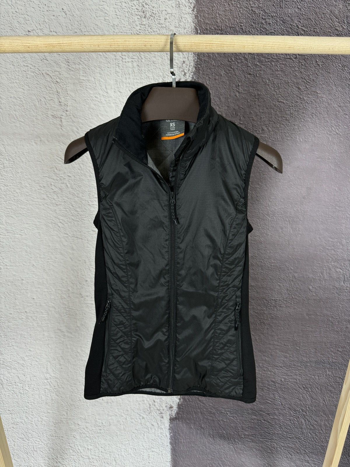 Icebreaker Icebreaker Merino Loft Vest Women's XS Black Full Zip Size XS / US 0-2 / IT 36-38 - 1 Thumbnail