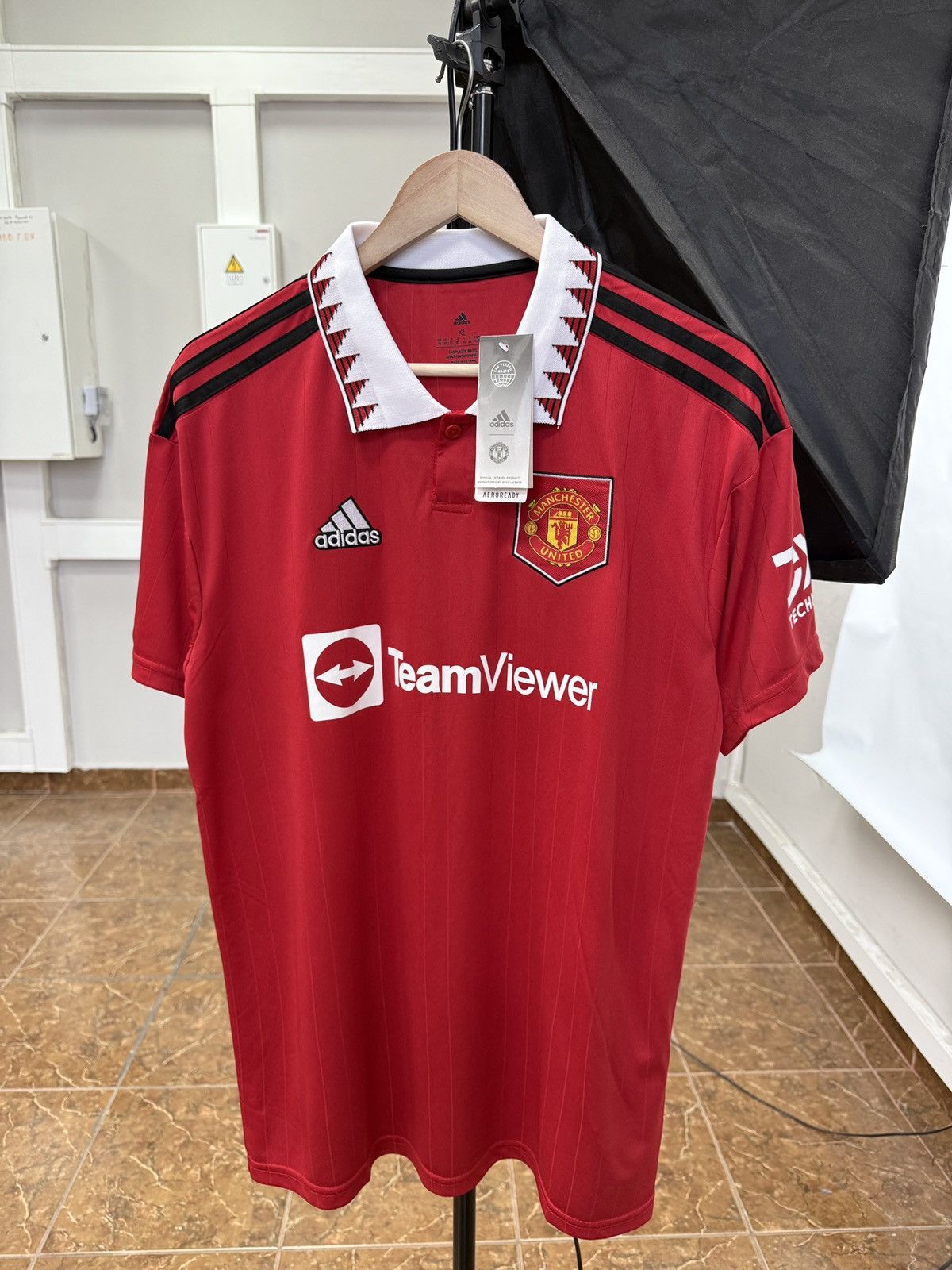 Adidas Y2K 2022 Adidas MANCHESTER UNITED Soccer Jersey Blokecore Size US XL / EU 56 / 4 - 1 Thumbnail