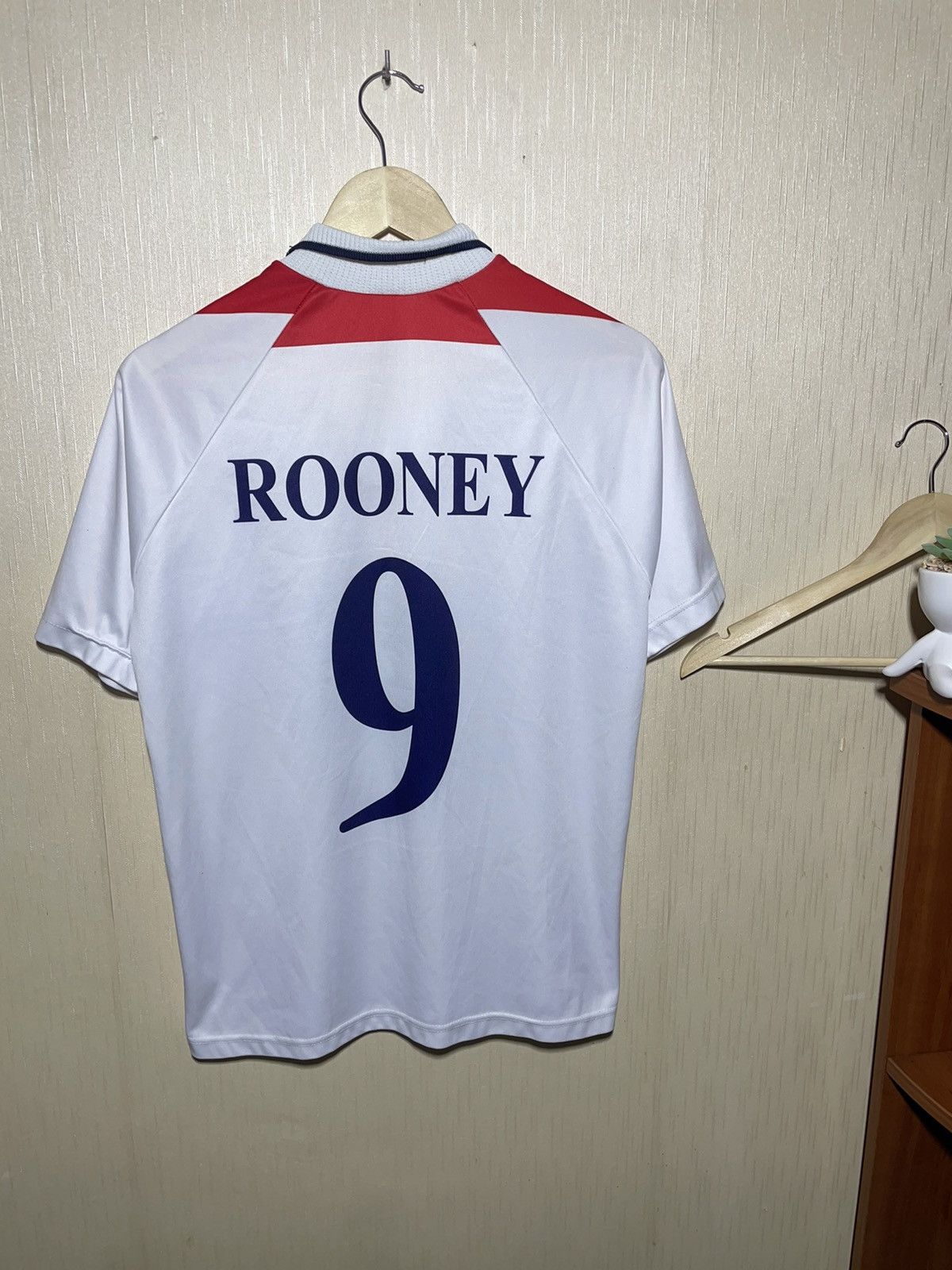 Vintage England Rooney #9 vintage soccer jersey Size US L / EU 52-54 / 3 - 2 Thumbnail