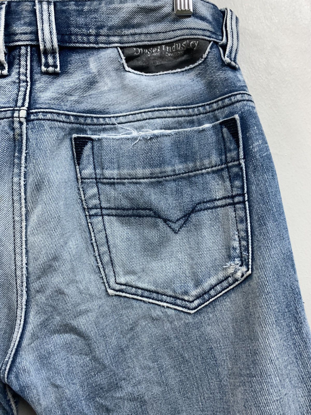 Diesel Made in Italy Punk Distressed Diesel Safado Jeans Size US 34 / EU 50 - 13 Thumbnail