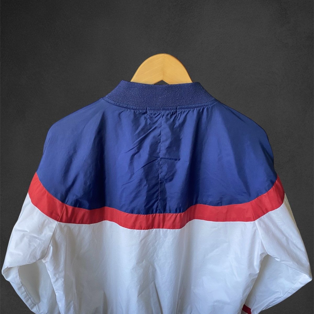 Fila Rare Vintage Fila Nylon Beige Blue Red Bomber Light Jacket Size US XL / EU 56 / 4 - 12 Thumbnail