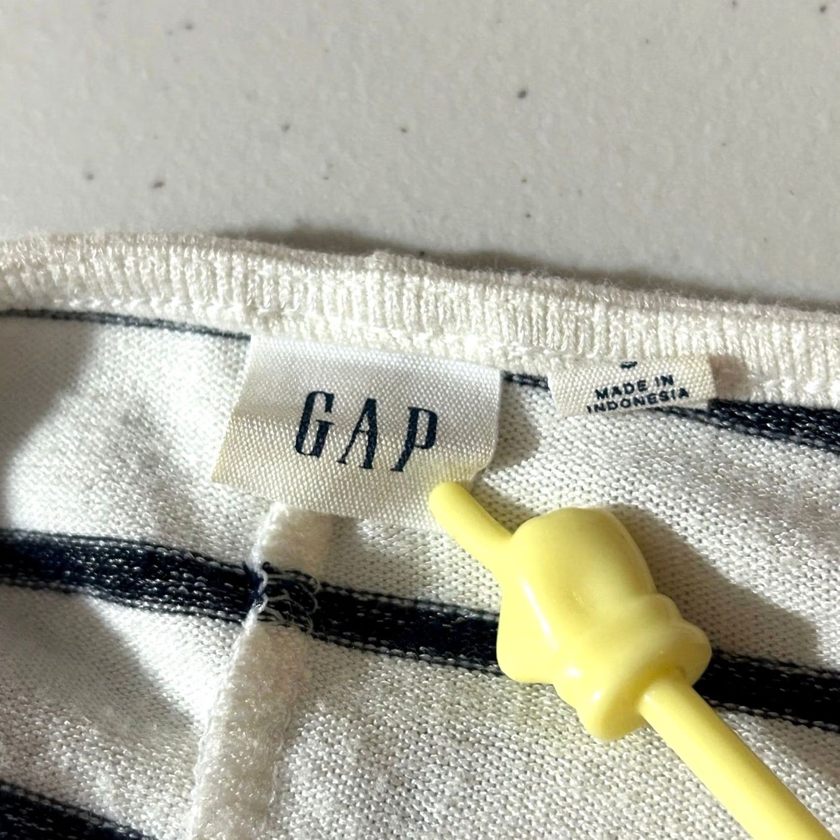 Gap Gap Striped Short Sleeve Tee Shirt Dress Womens Size S Cream Navy Size S / US 4 / IT 40 - 5 Thumbnail