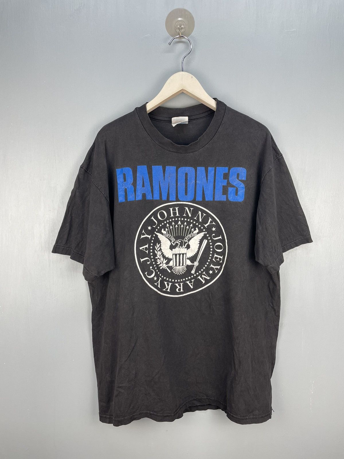 Band Tees Vintage 90s Ramones Adios Amigos Tour punk band t shirt Size US XL / EU 56 / 4 - 1 Thumbnail