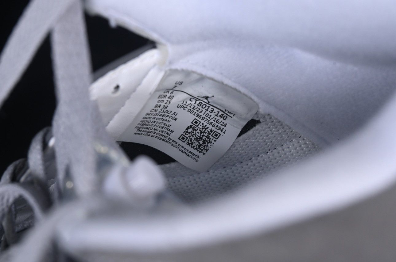 Jordan Brand Jordan 5 grey Size US 8 / EU 41 - 1 Thumbnail