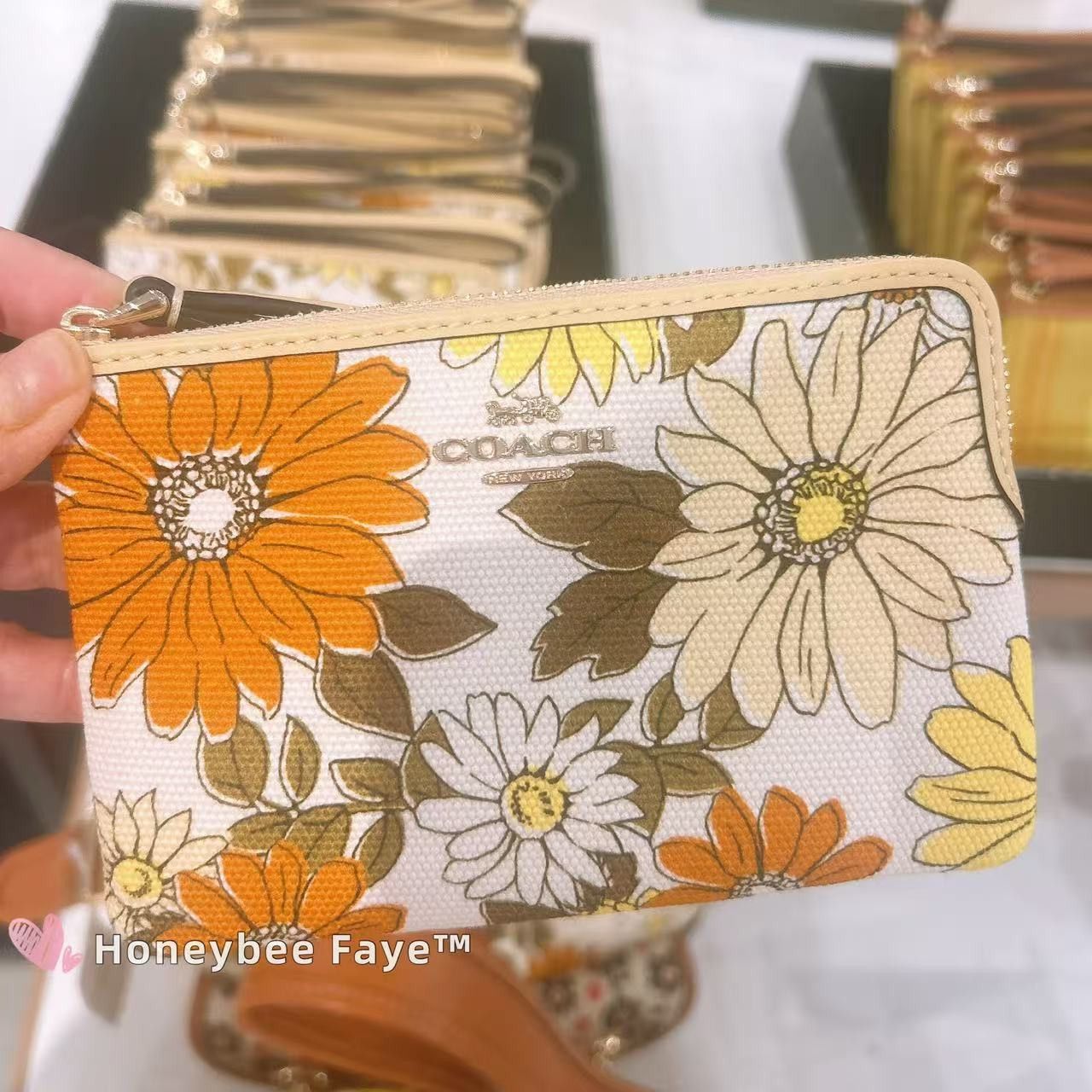 Coach Corner Zip Wristlet With Floral Print CEF83 Size ONE SIZE - 1 Thumbnail