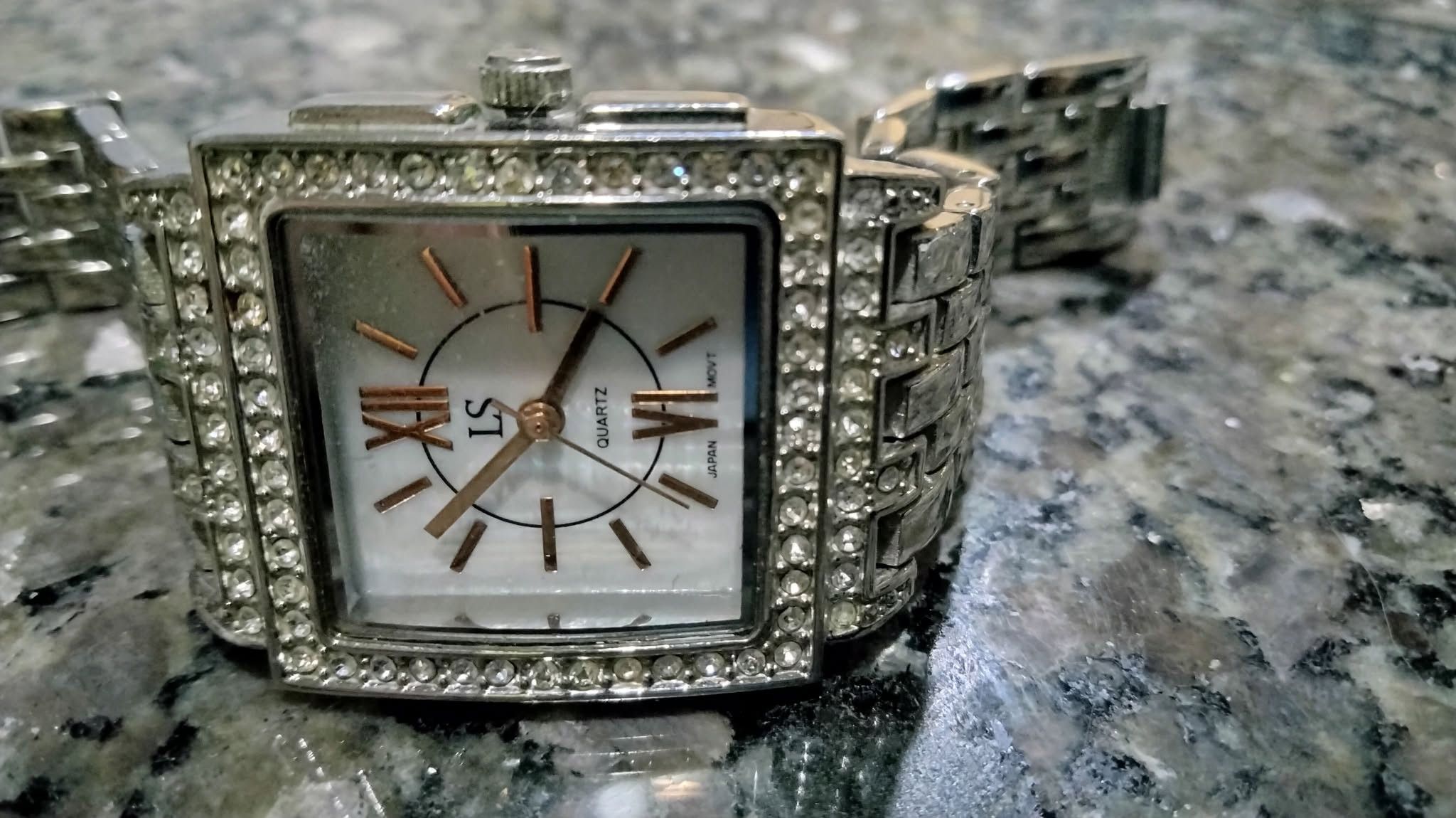 Designer LS Quartz -Wristwatch beautiful vintage luxurious Size ONE SIZE - 1 Thumbnail