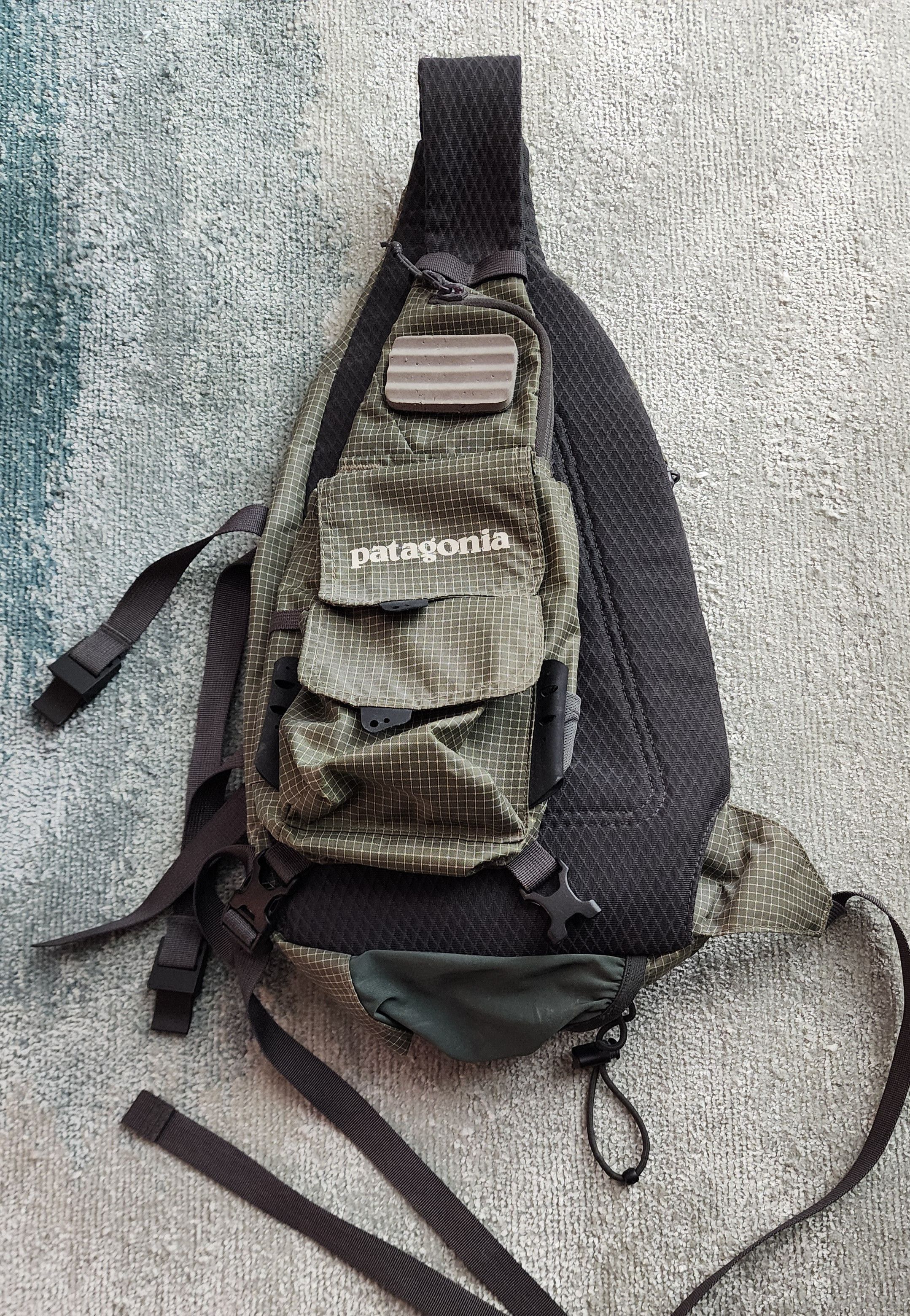 Vintage Patagonia Vest Front Sling Bag 8L | Grailed