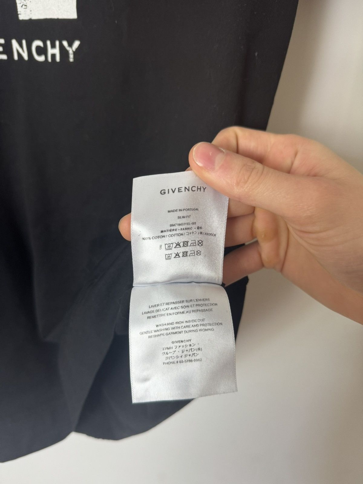 Givenchy Givenchy 4G Stars Logo Tee Black Luxury Designer Slim Fit Size US XL / EU 56 / 4 - 11 Thumbnail