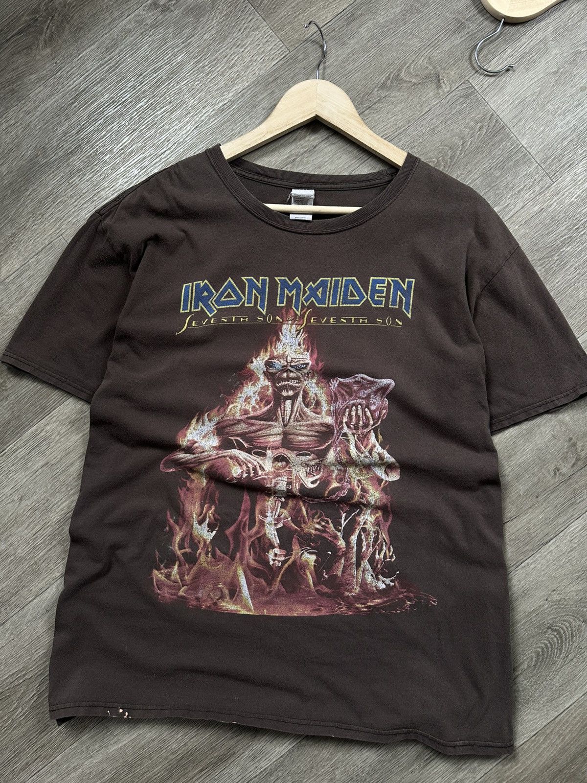 Gildan 🫧 IRON MAIDEN SEVENTH SON CONCERT TEE Size US XL / EU 56 / 4 - 3 Thumbnail