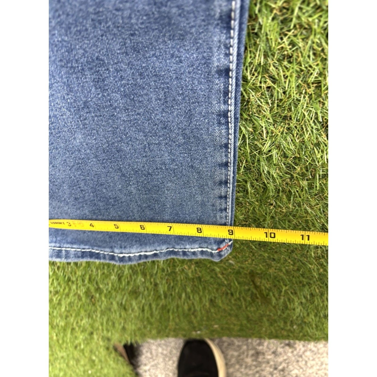 True Religion True Religion Jeans Mens 34x32 Billy Relaxed Bootcut Denim 700519 NWT Blue Leather Logo Pocket Zipper 5-Pocket Casual Classic Regular Mens Jeans Size US 34 / EU 50 - 6 Thumbnail